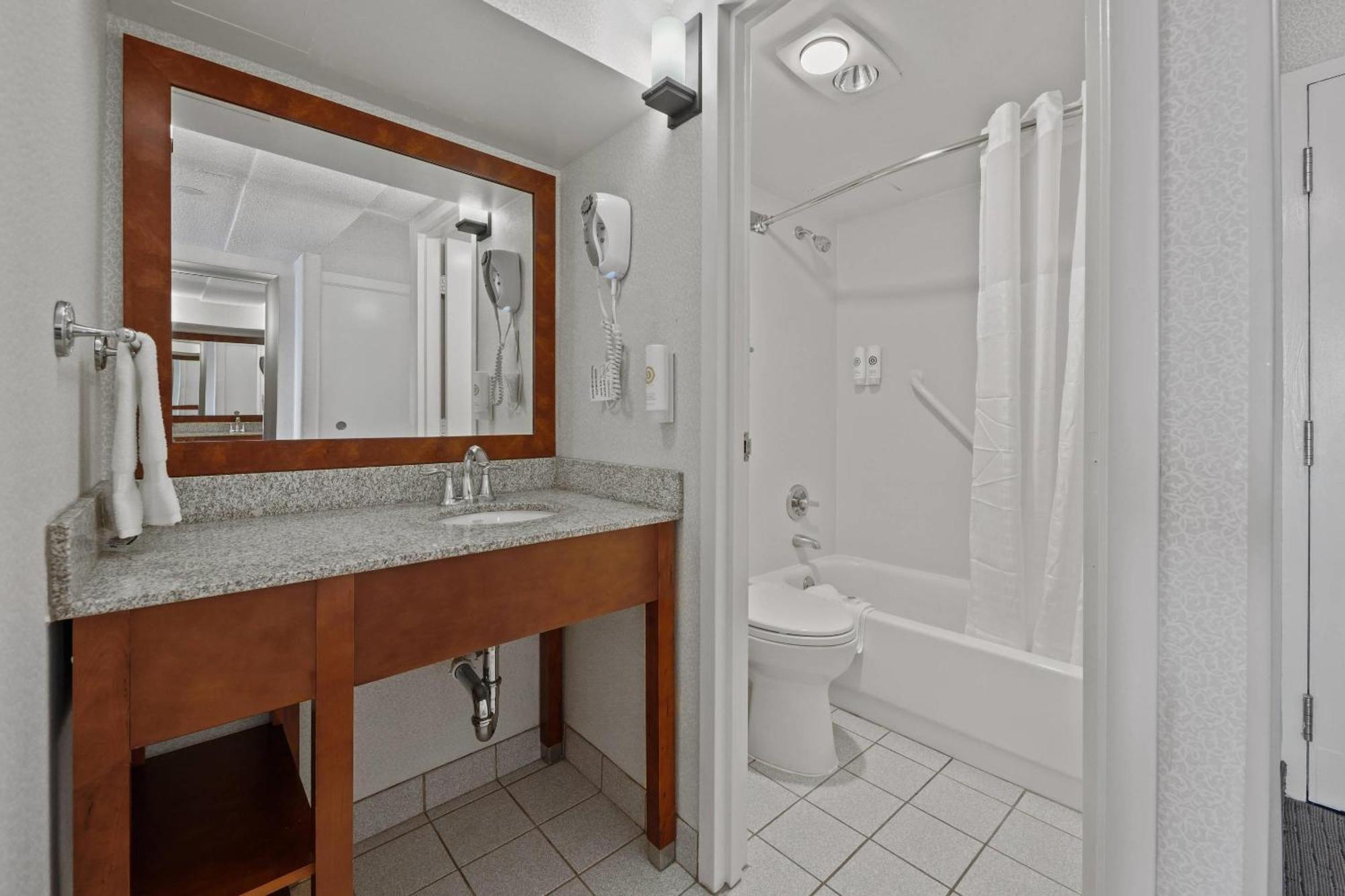 Standard Twin Room Non-Smoking