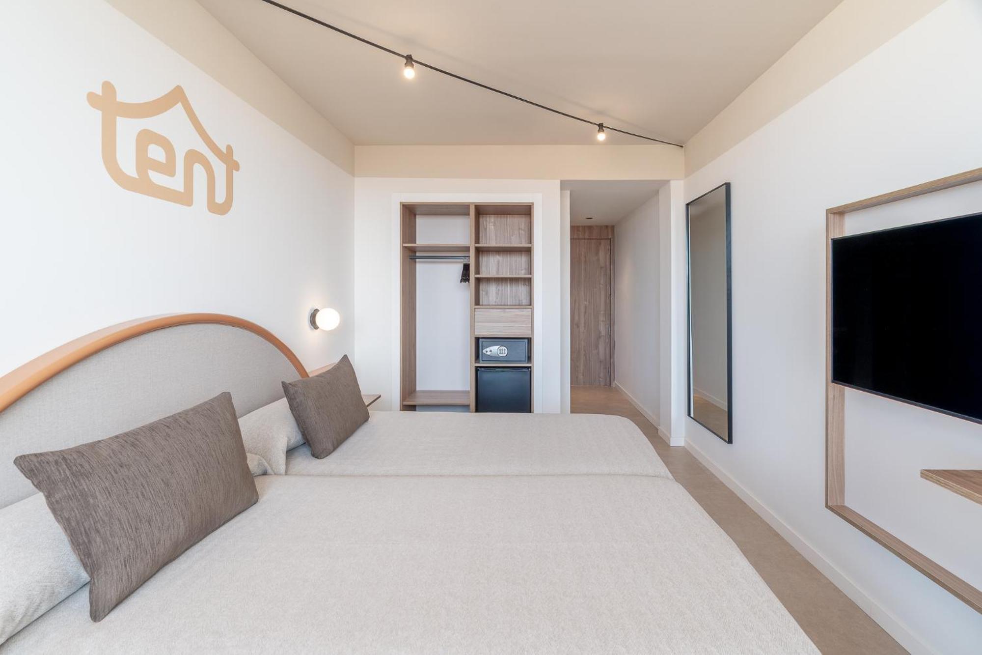 Double or Twin Room Unlimited Brunch
