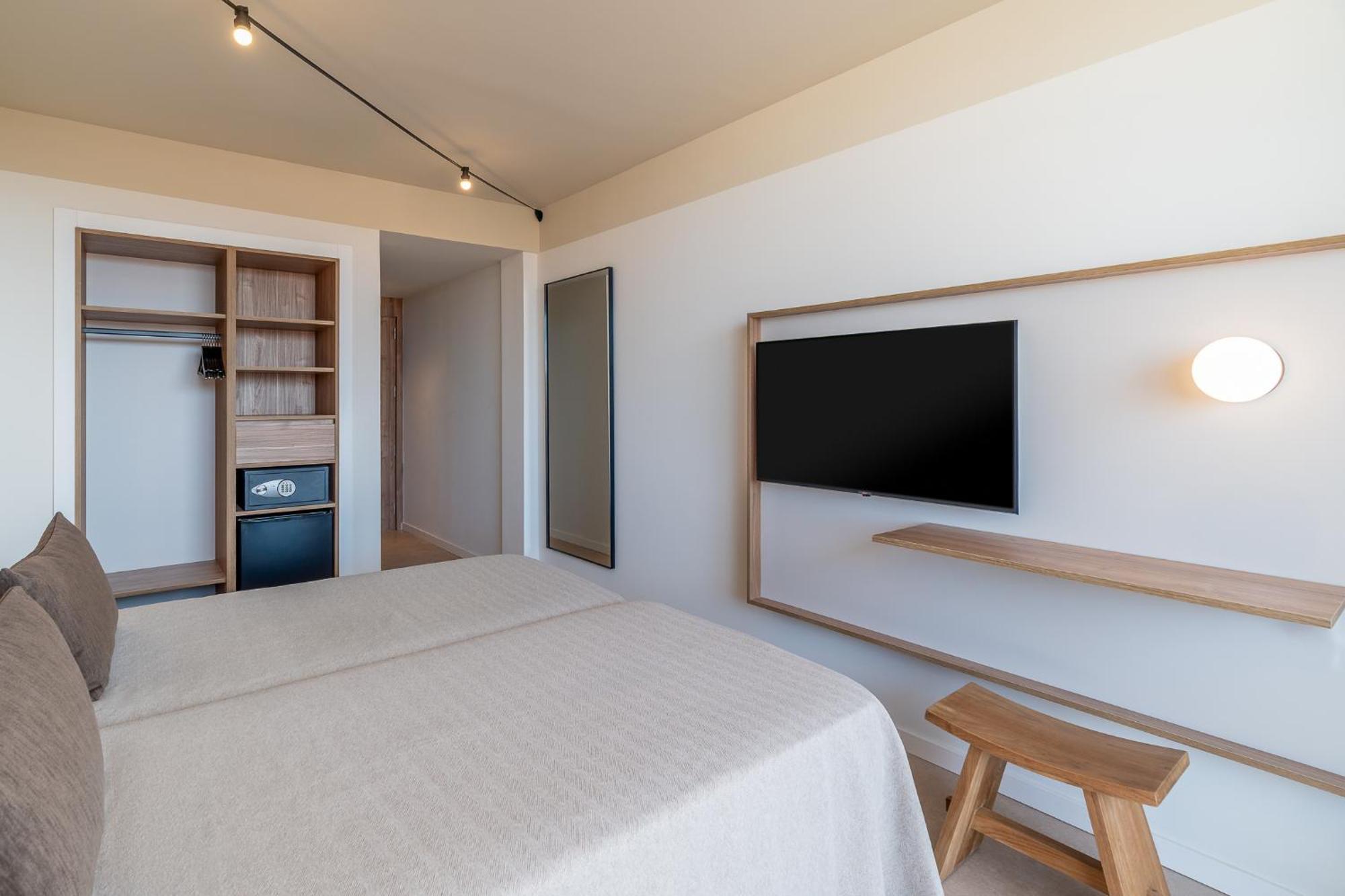 Double or Twin Room Unlimited Brunch