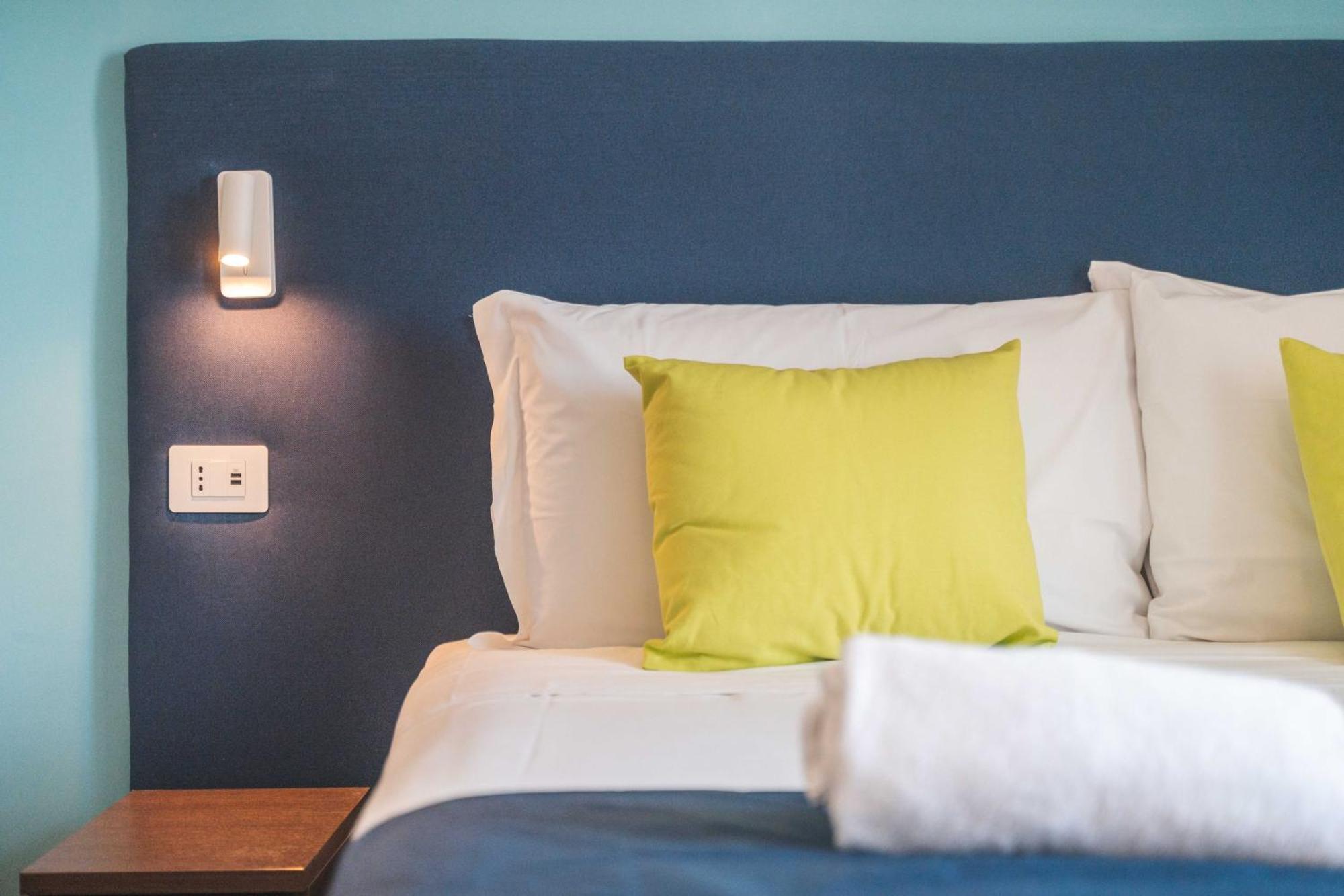 Double or Twin Room Partial Sea View