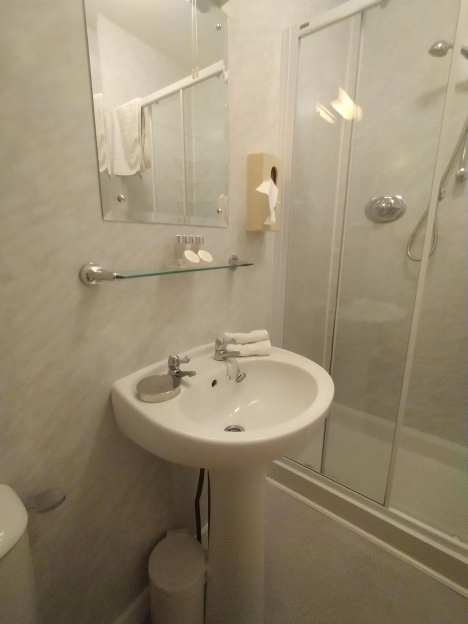 Double Room,1678630835:JPEG