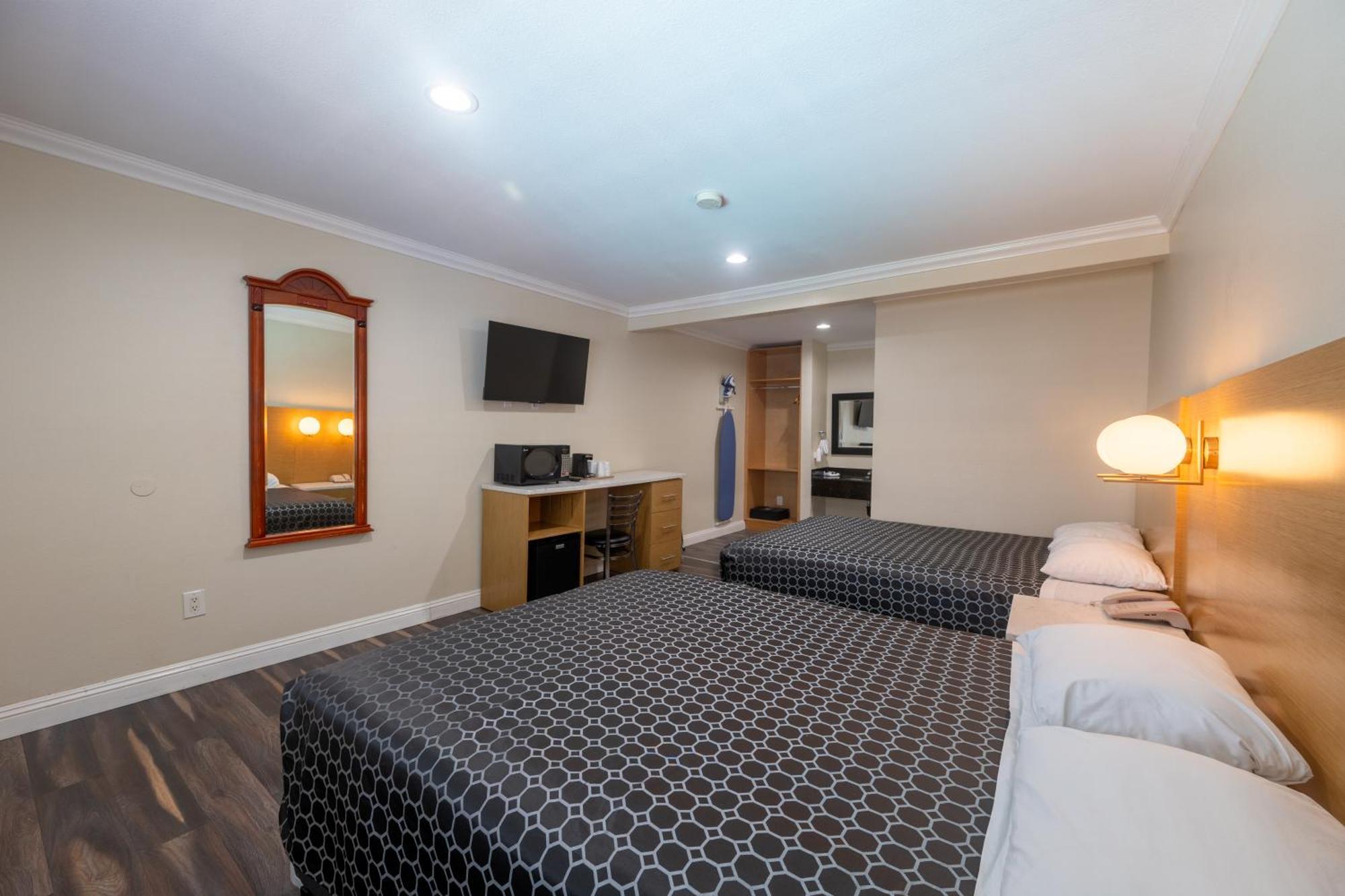 Superior Queen Room Two Queen Beds