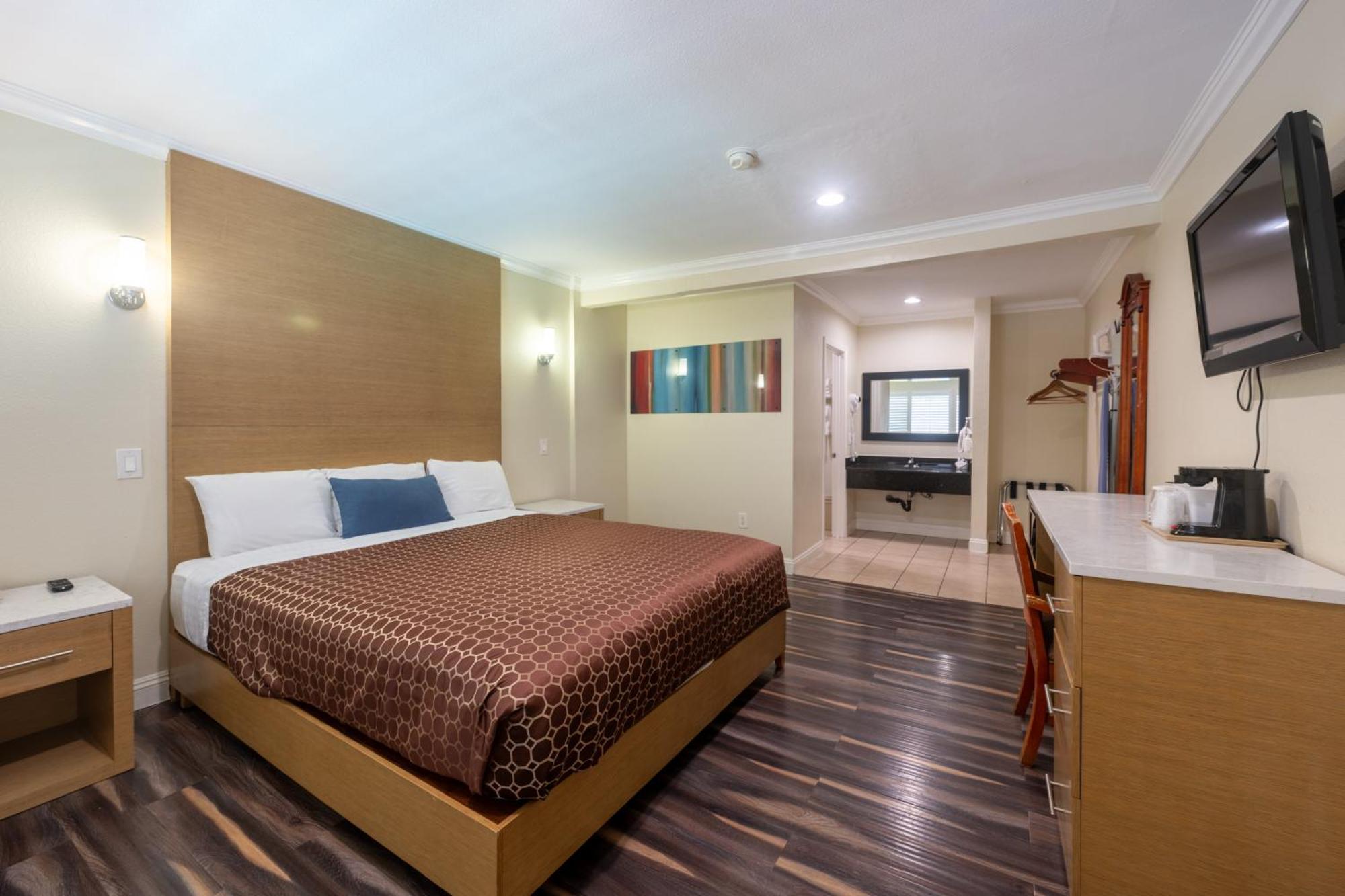 Superior King Room