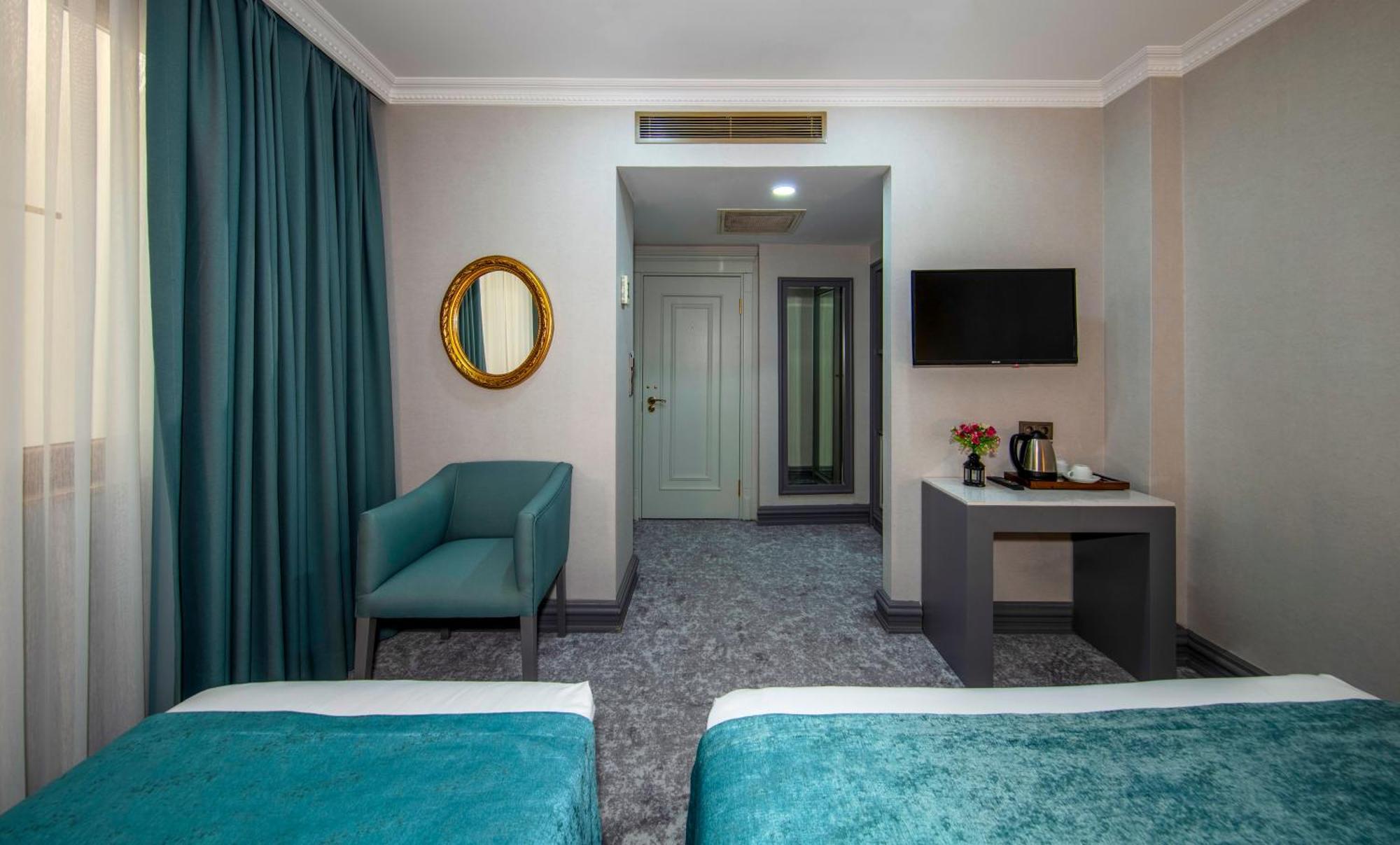 Deluxe Suite