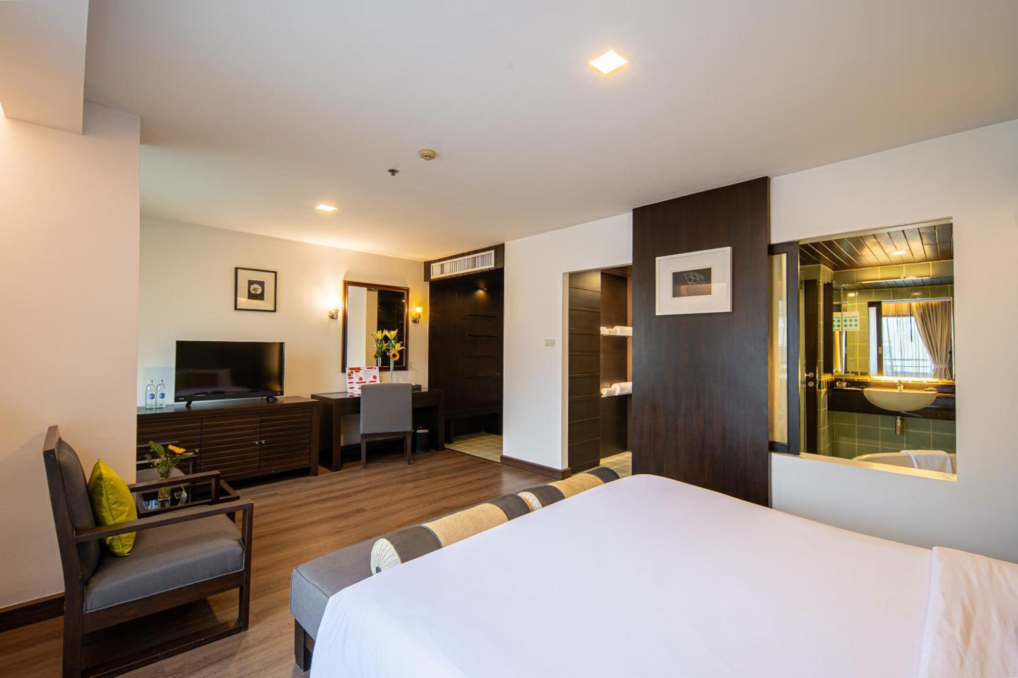 Deluxe Double or Twin Room