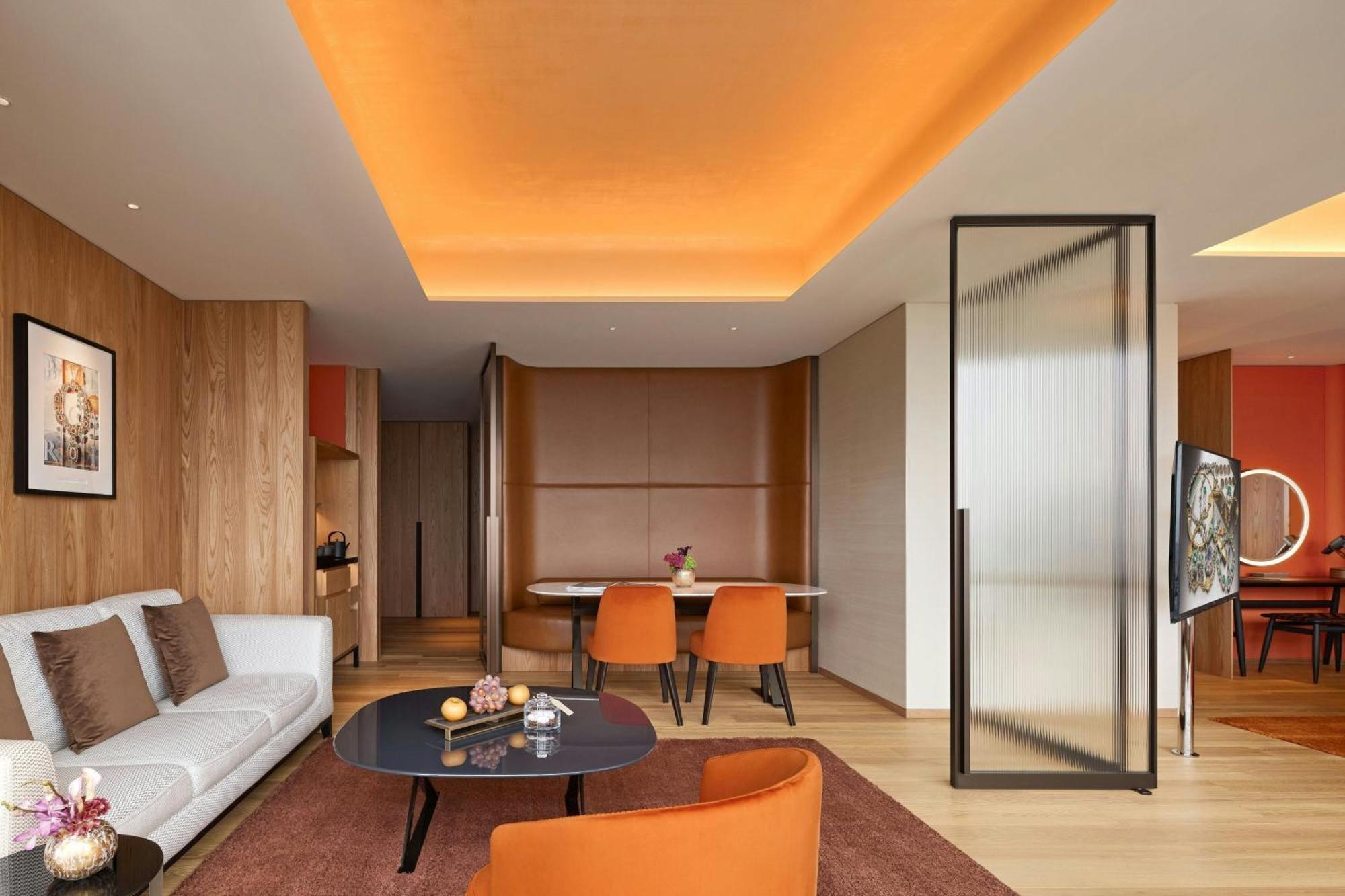 Junior King Suite Garden View