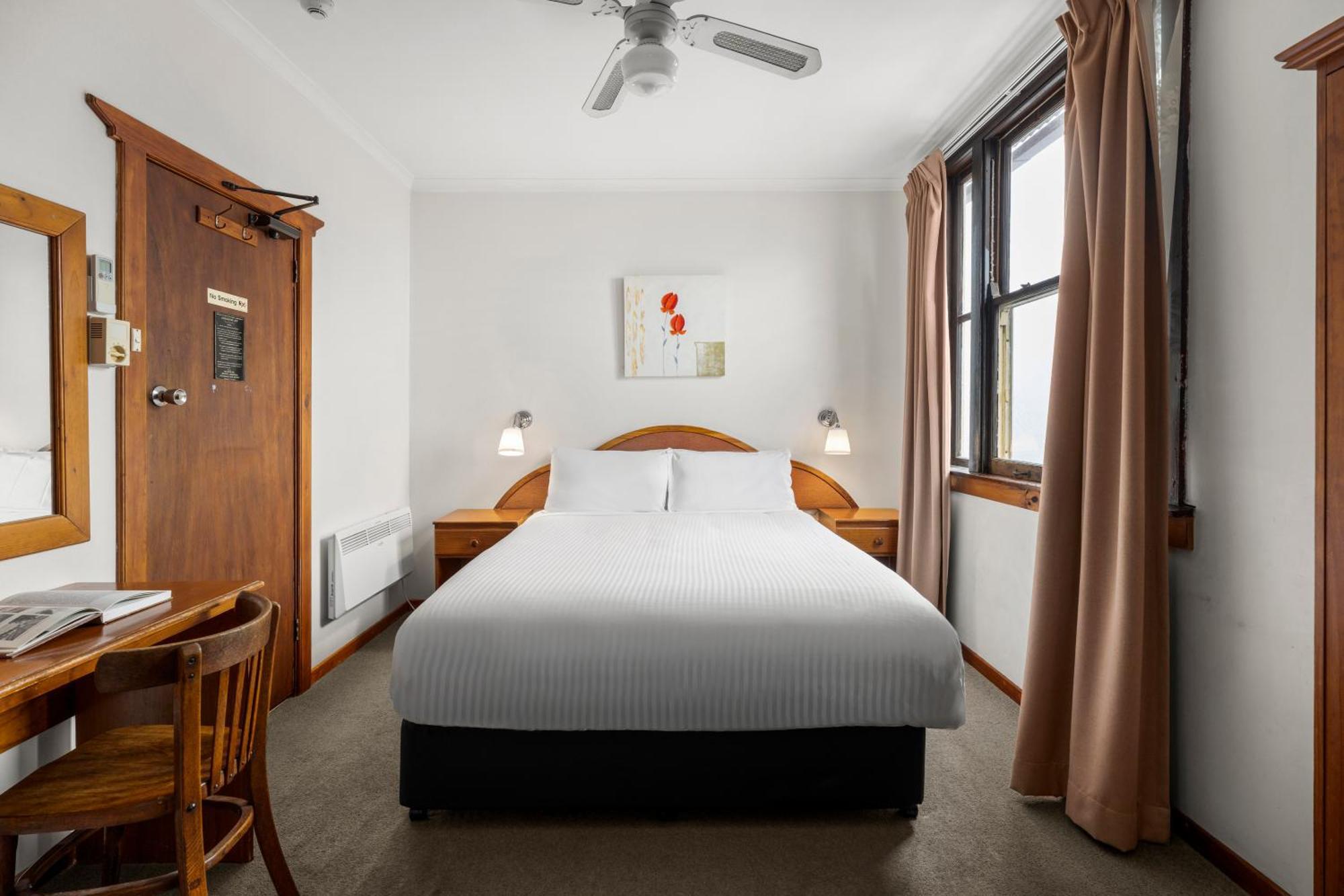 Chambre Lit Queen-Size