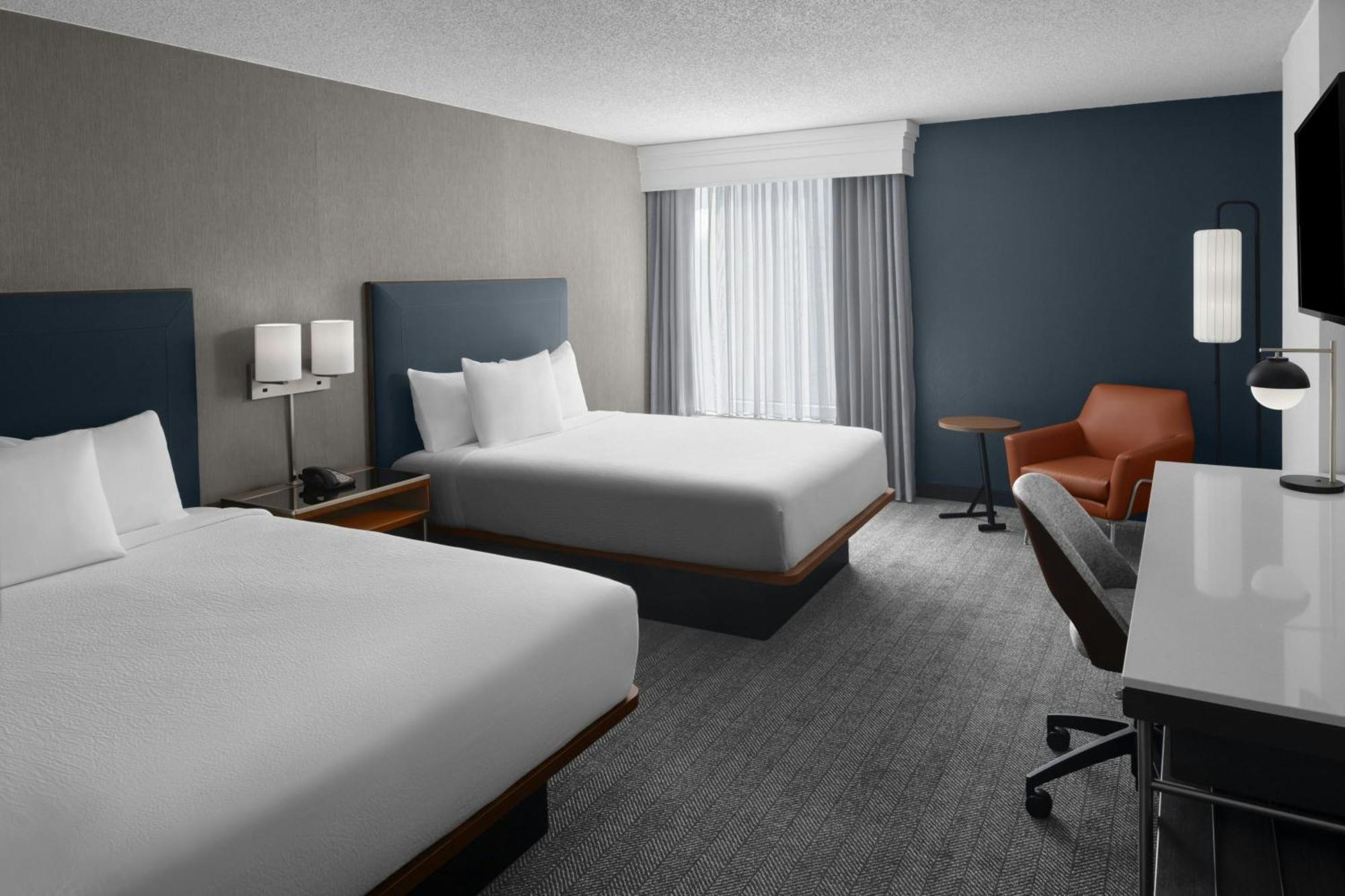 Queen Room Two Queen Beds Hearing Accessible