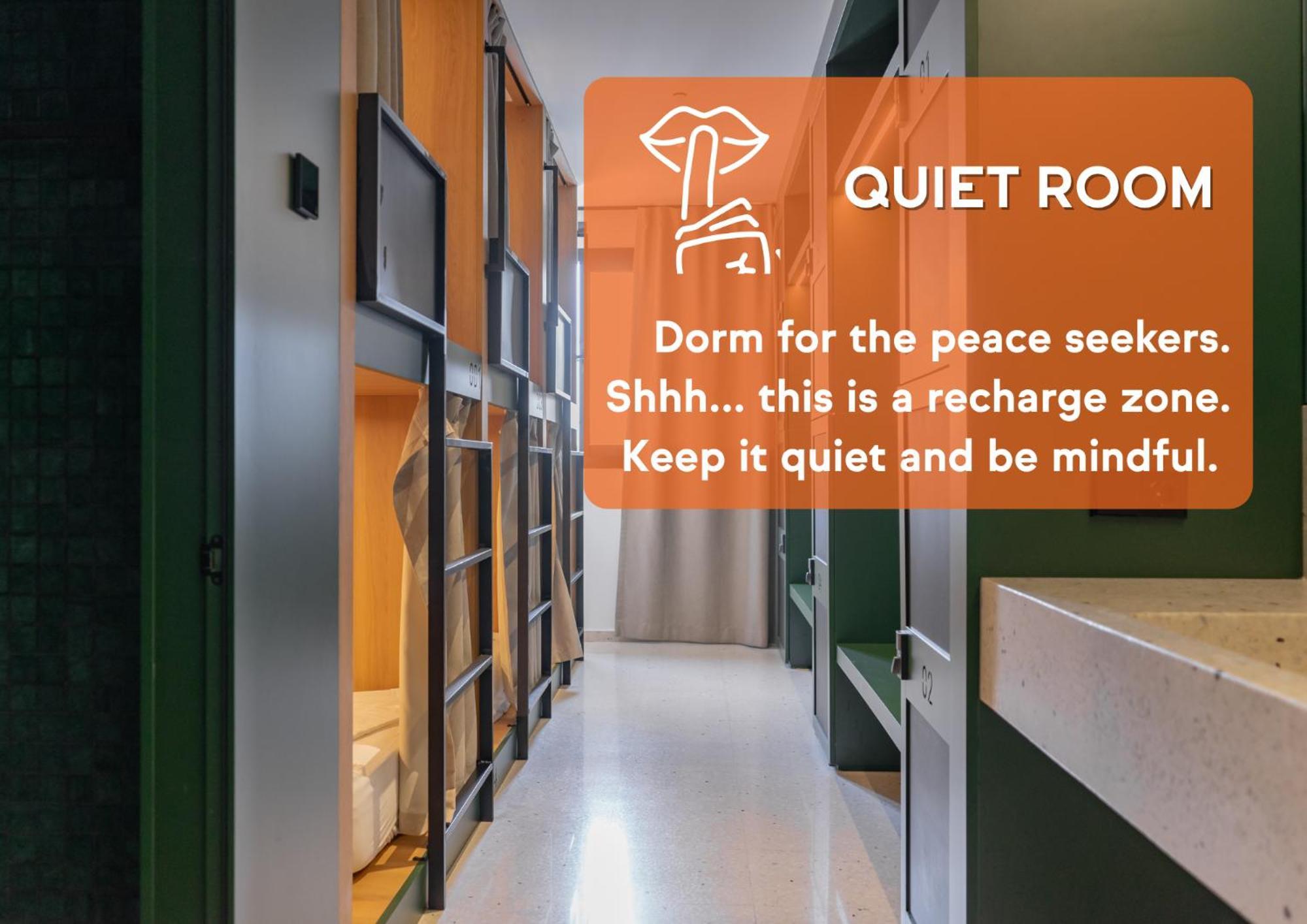 Bed Quiet 6-Bed Dormitory Room