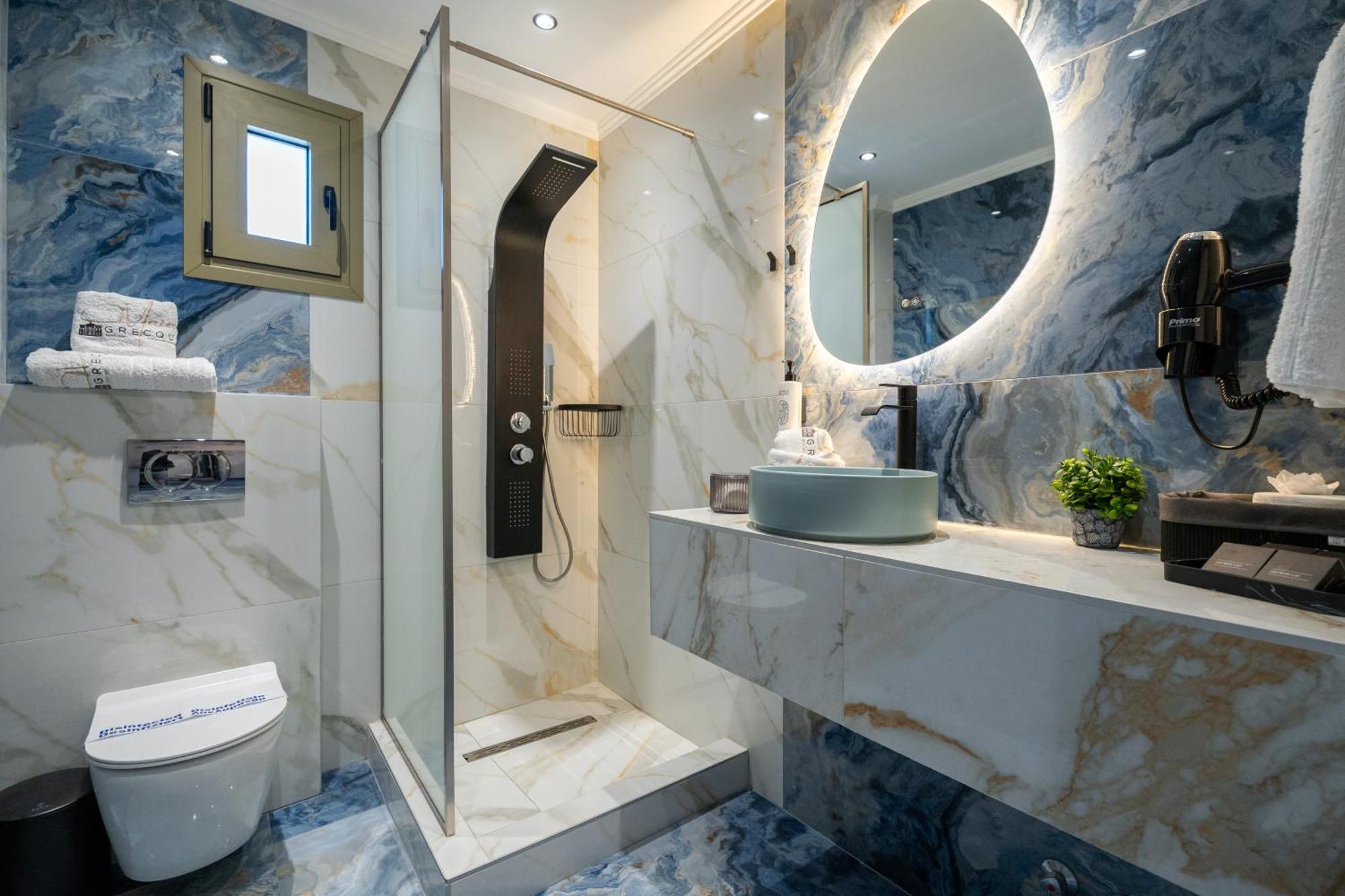 Deluxe Family Suite