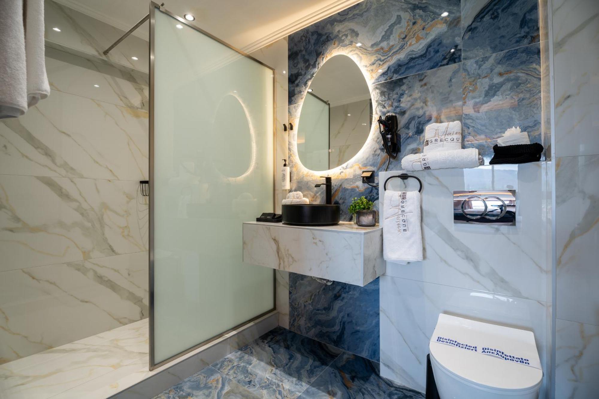 Deluxe Family Suite