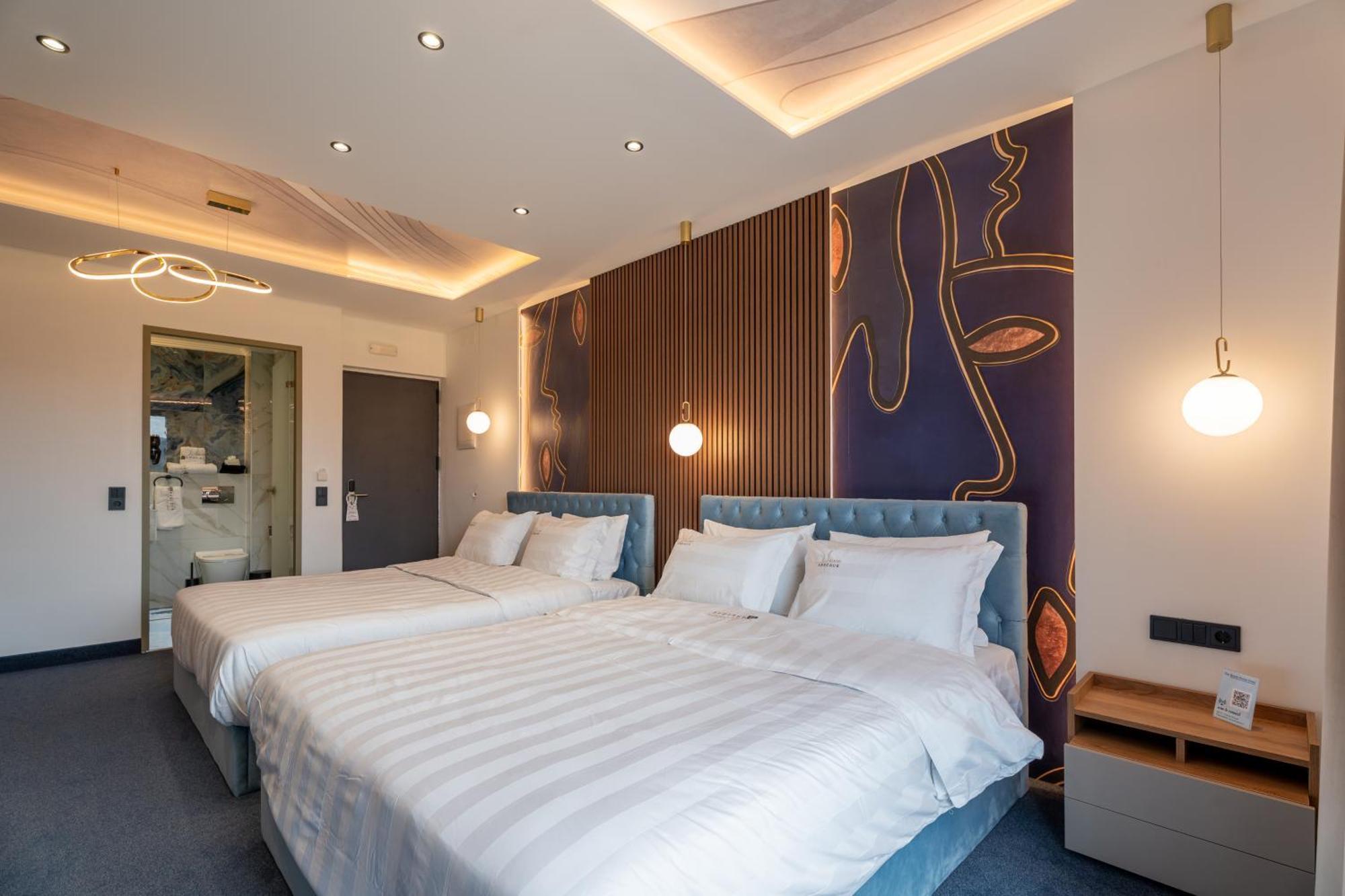 Deluxe Family Suite