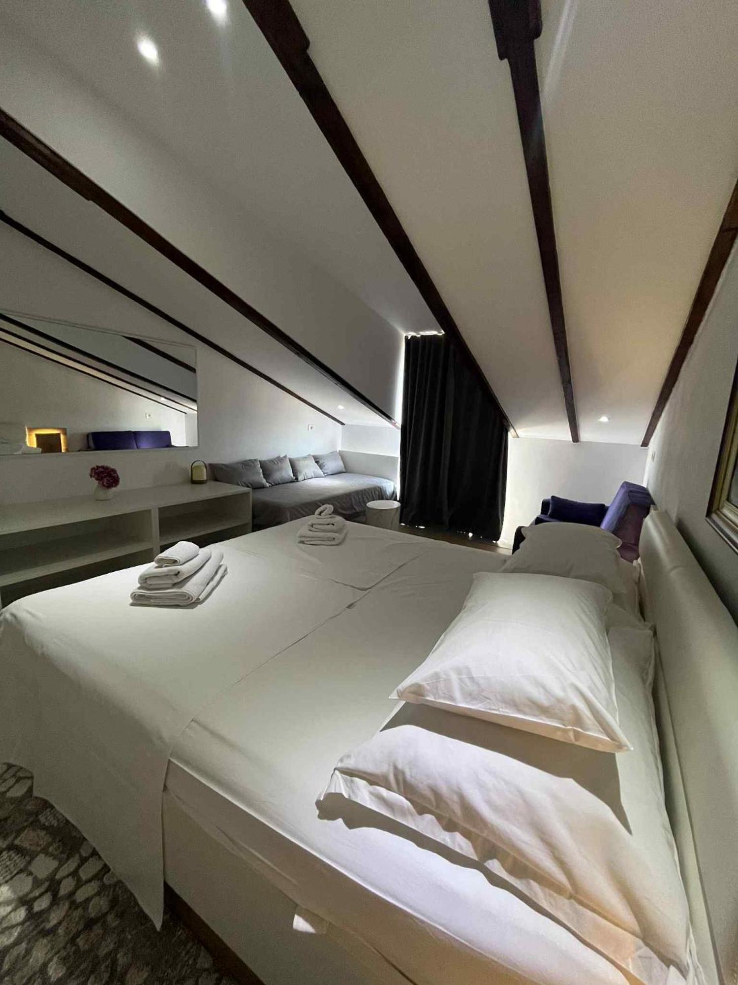 Large Double Room