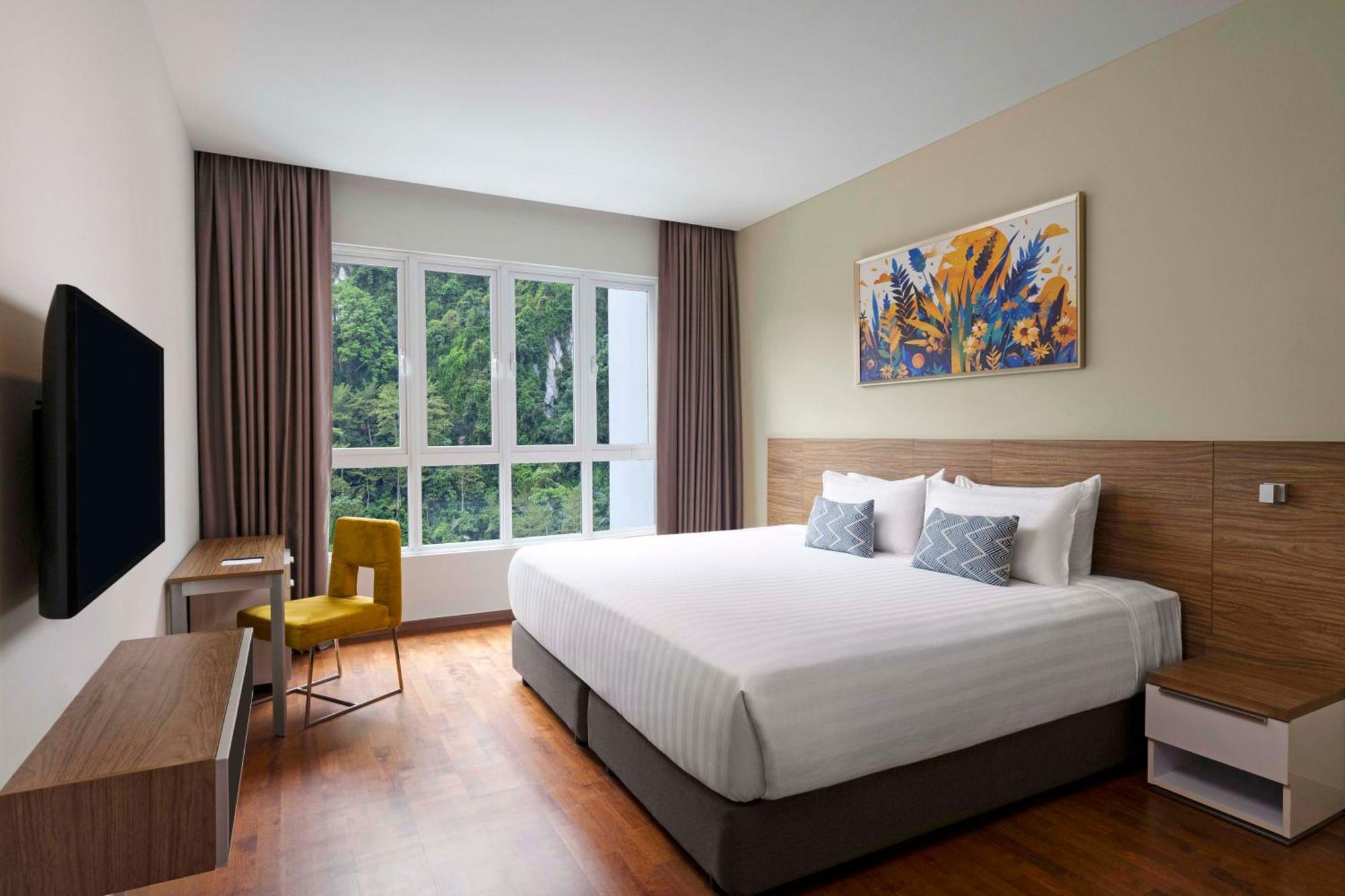 3 Bedroom Grand Deluxe Suite Lakeview