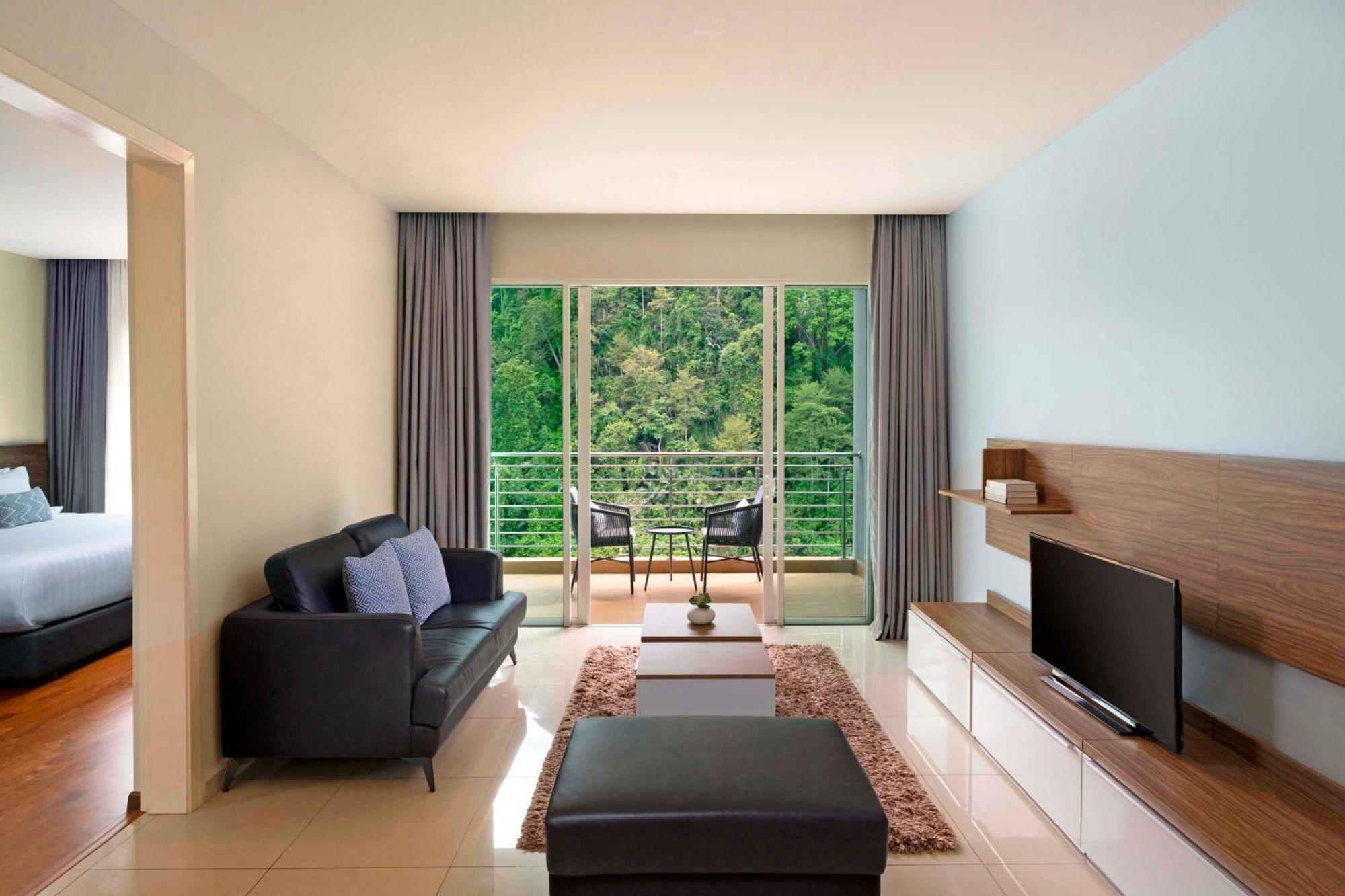 Deluxe Suite Lakeview 1 Bedroom