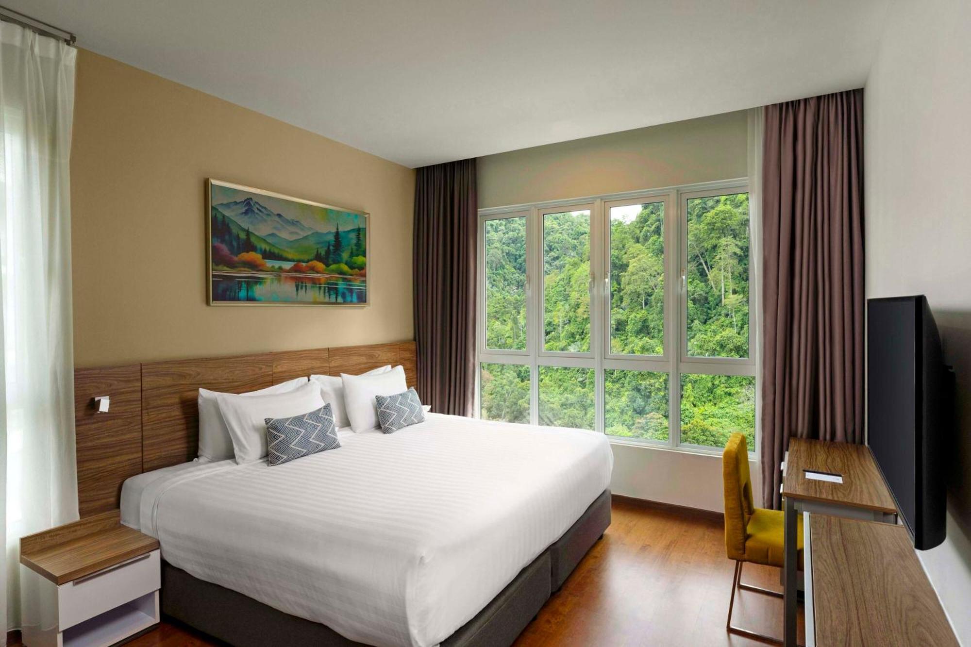Deluxe Suite Lakeview 1 Bedroom