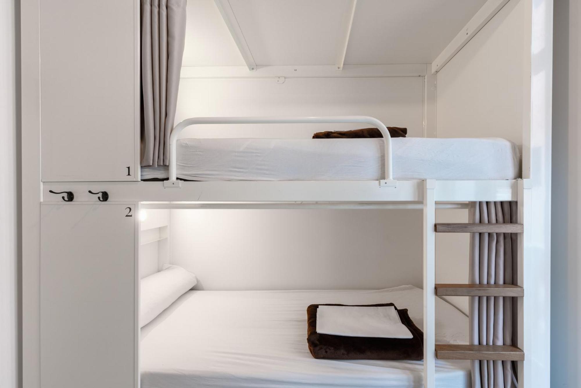 Bed 10-Bed Female Dormitory Room
