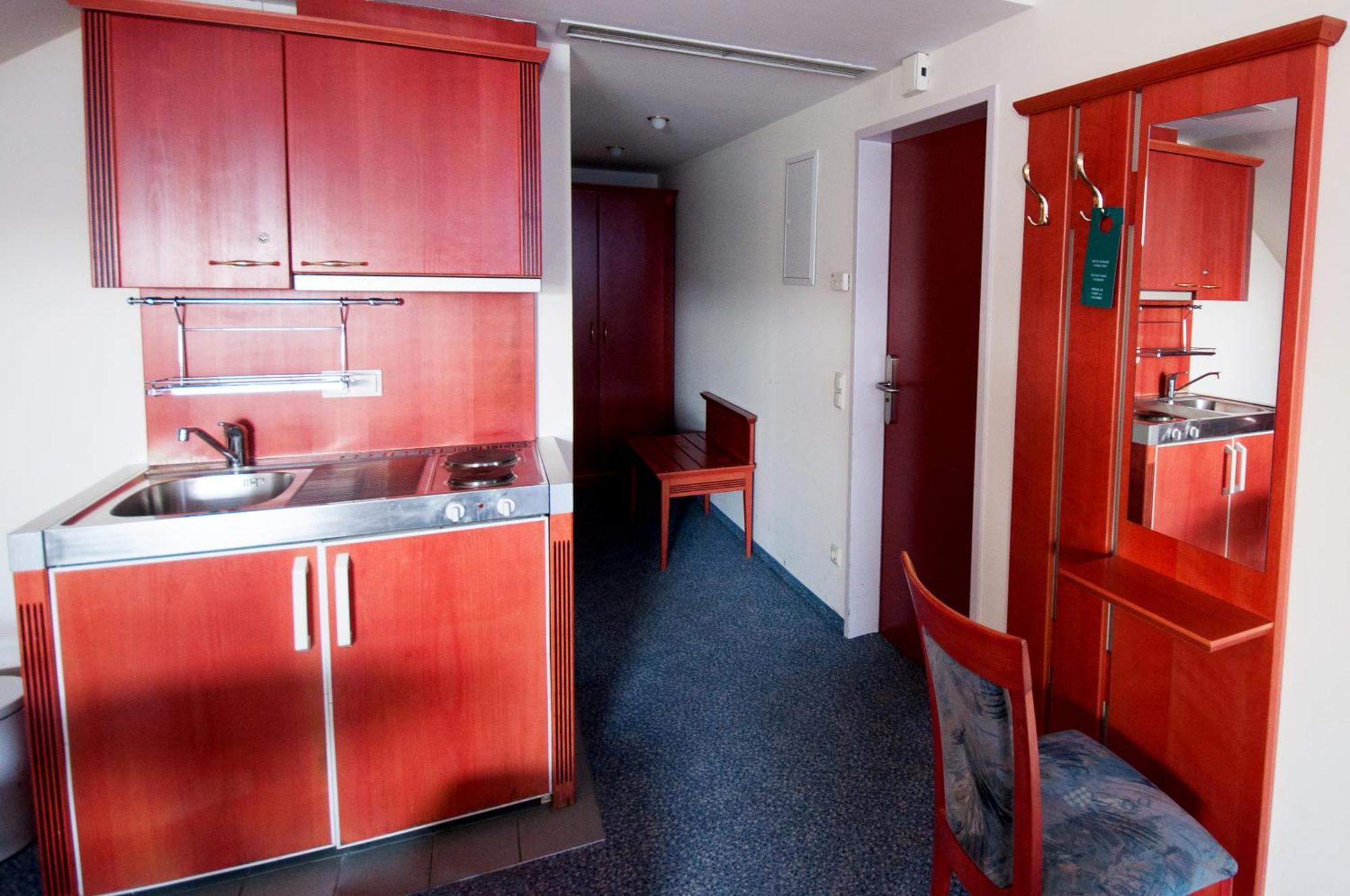 Standard Double Suite