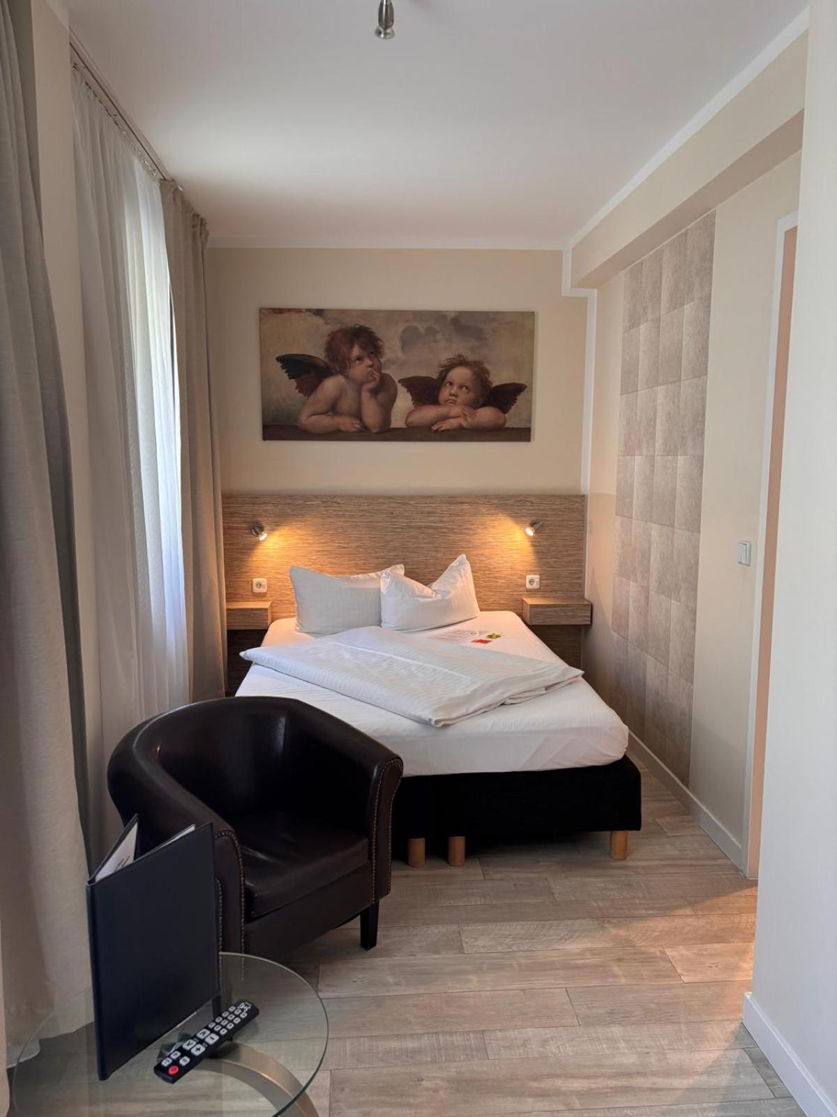 Comfort Single Room