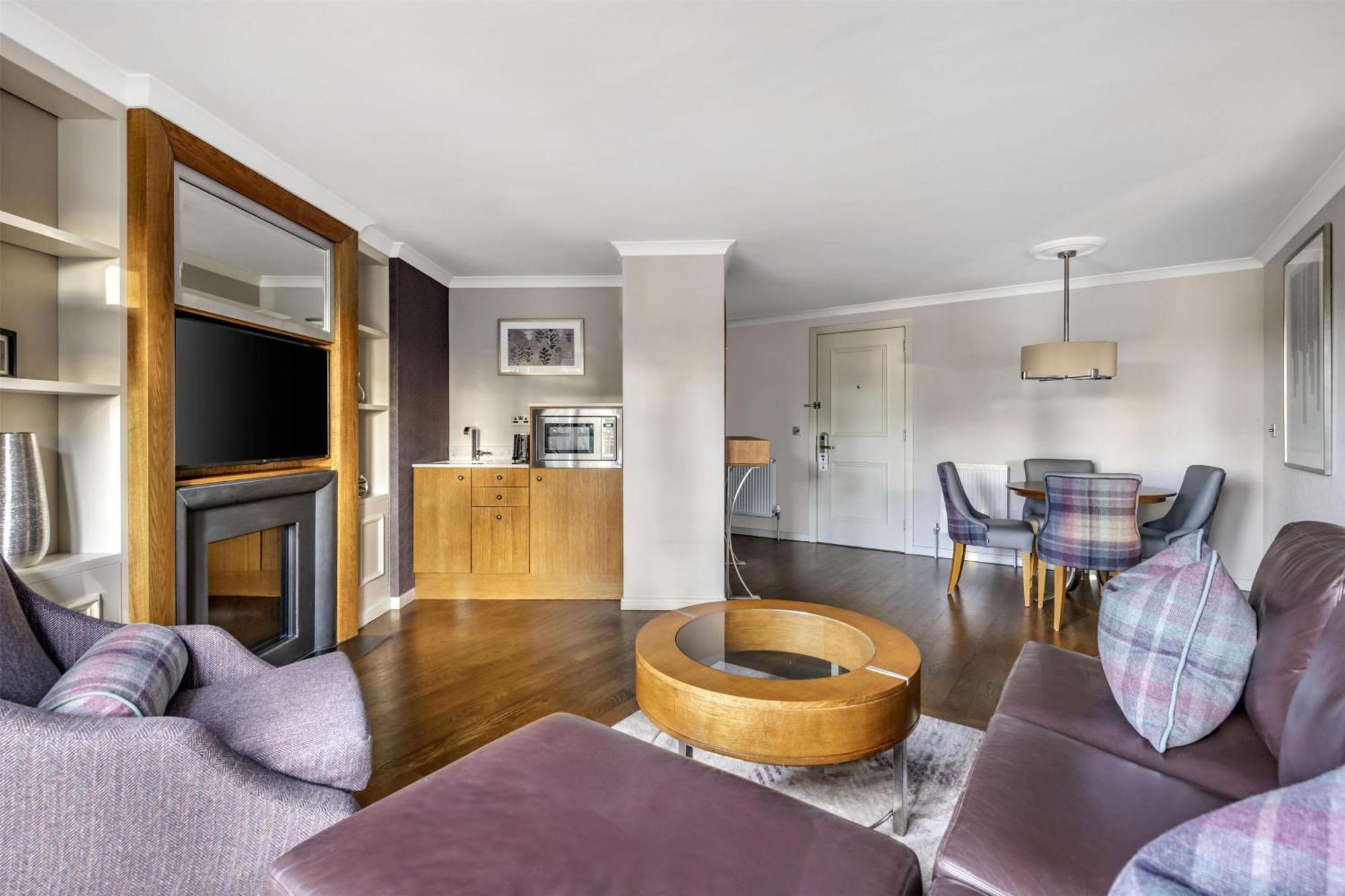 One-Bedroom Suite Kitchenette