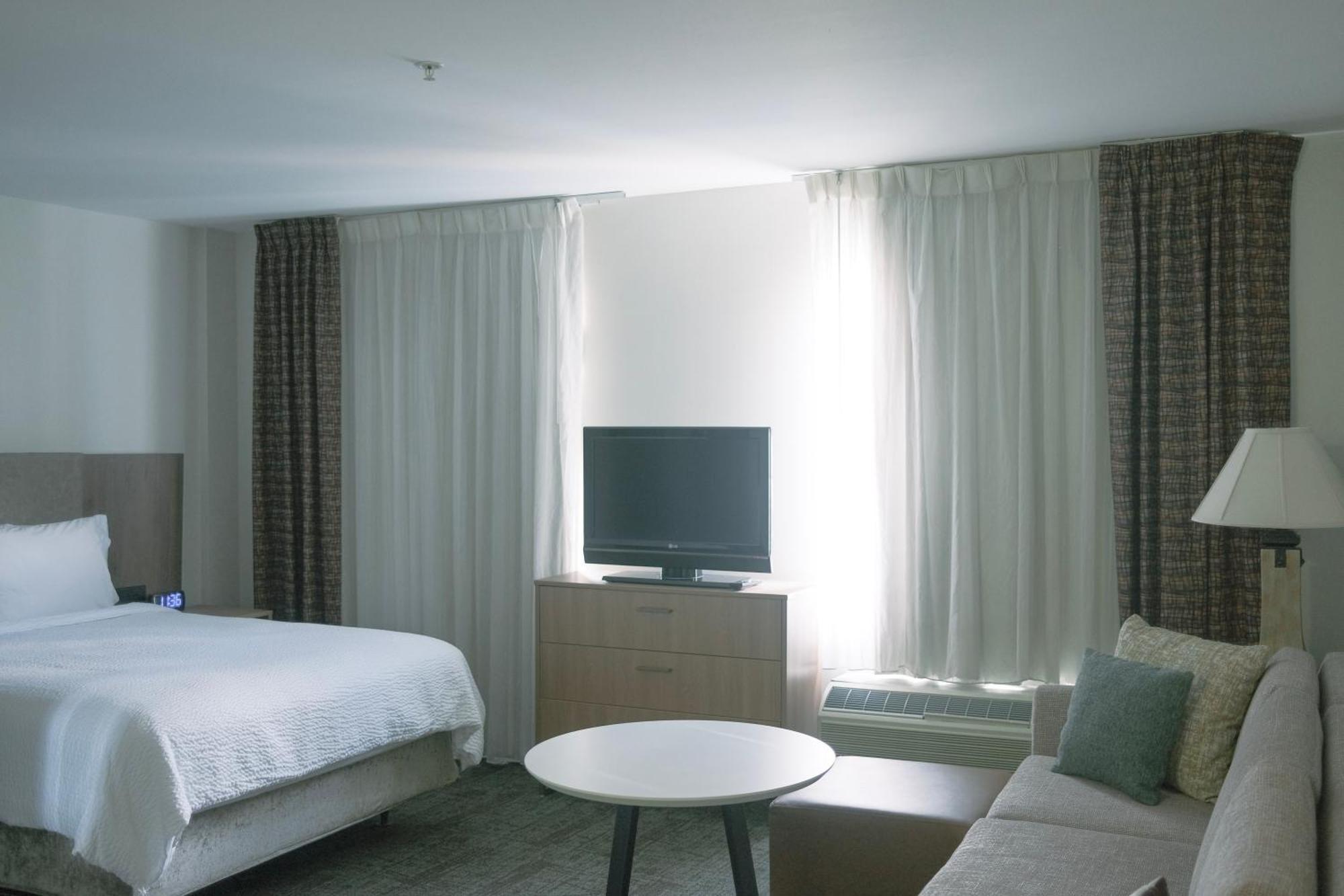 Queen Studio Suite