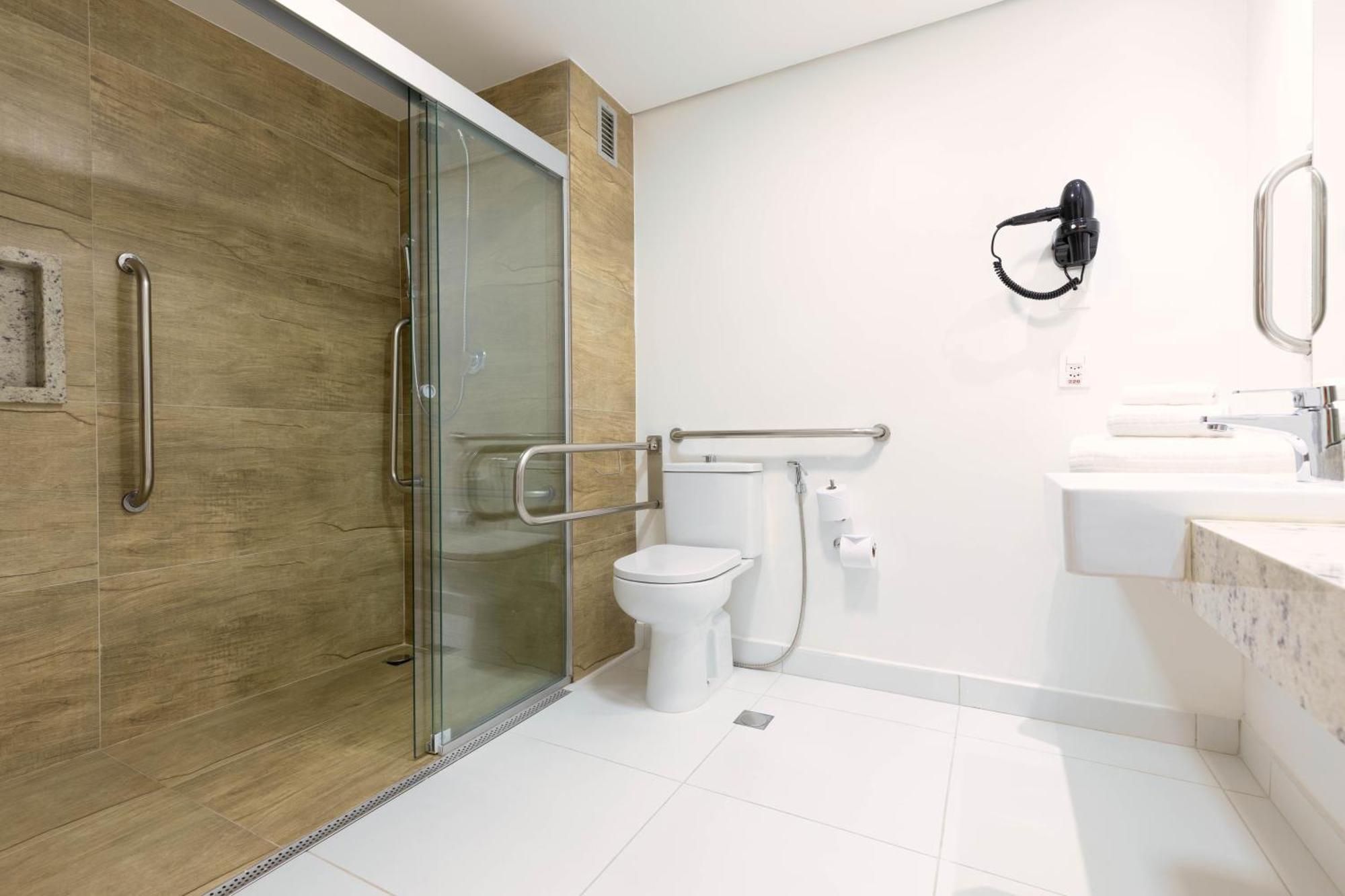 Standard King Room Accessible
