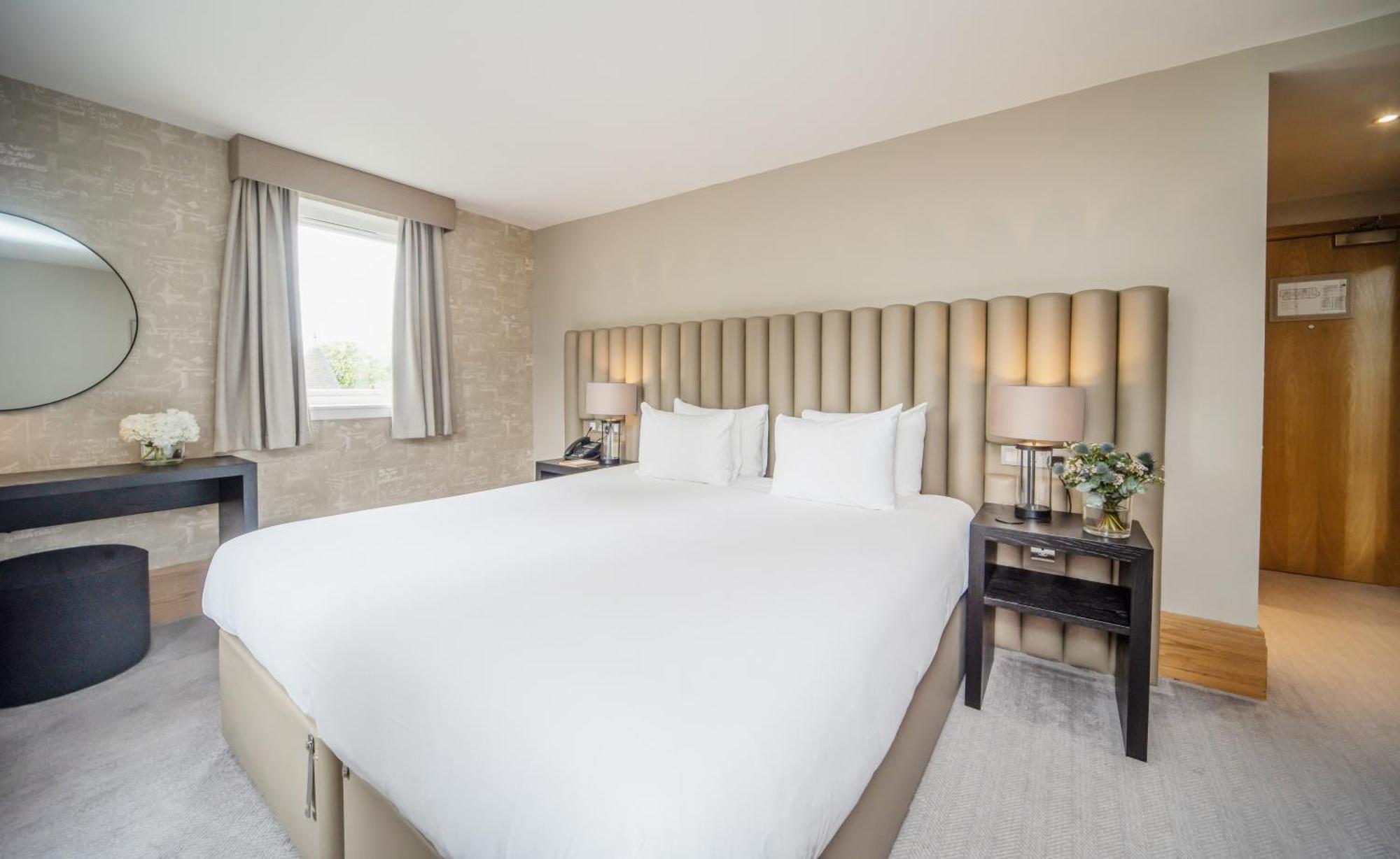 Deluxe Double Room,1681727472:JPEG