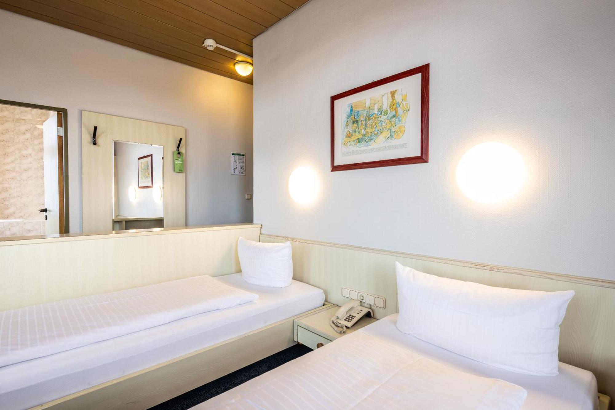 Economy Twin Room