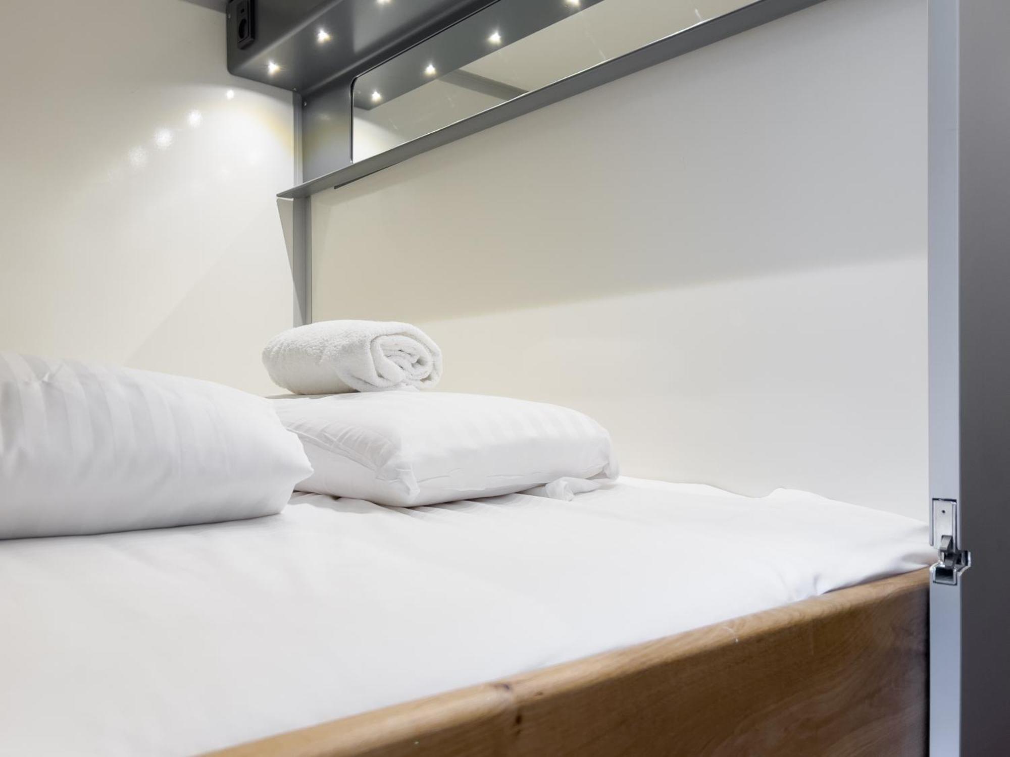 Bed 4-Bed Mixed Dormitory Room