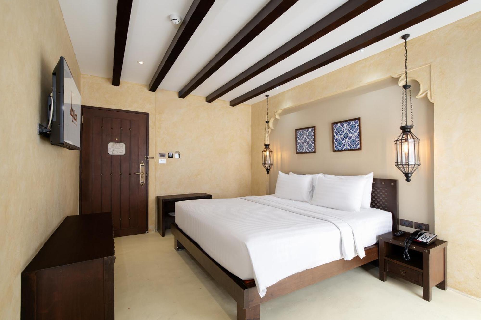 Superior King Room