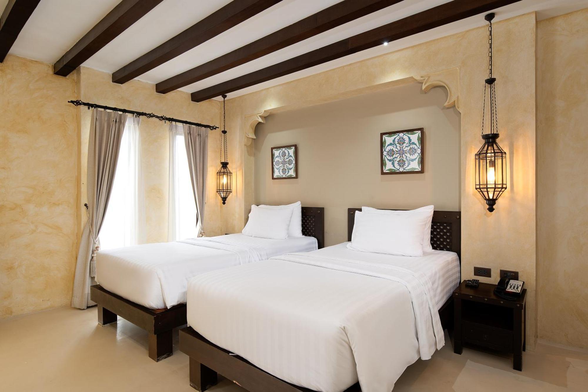 Deluxe Twin Room
