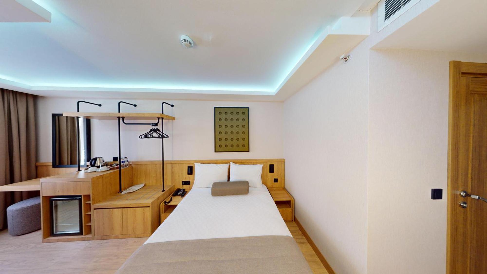 Economy Single Room