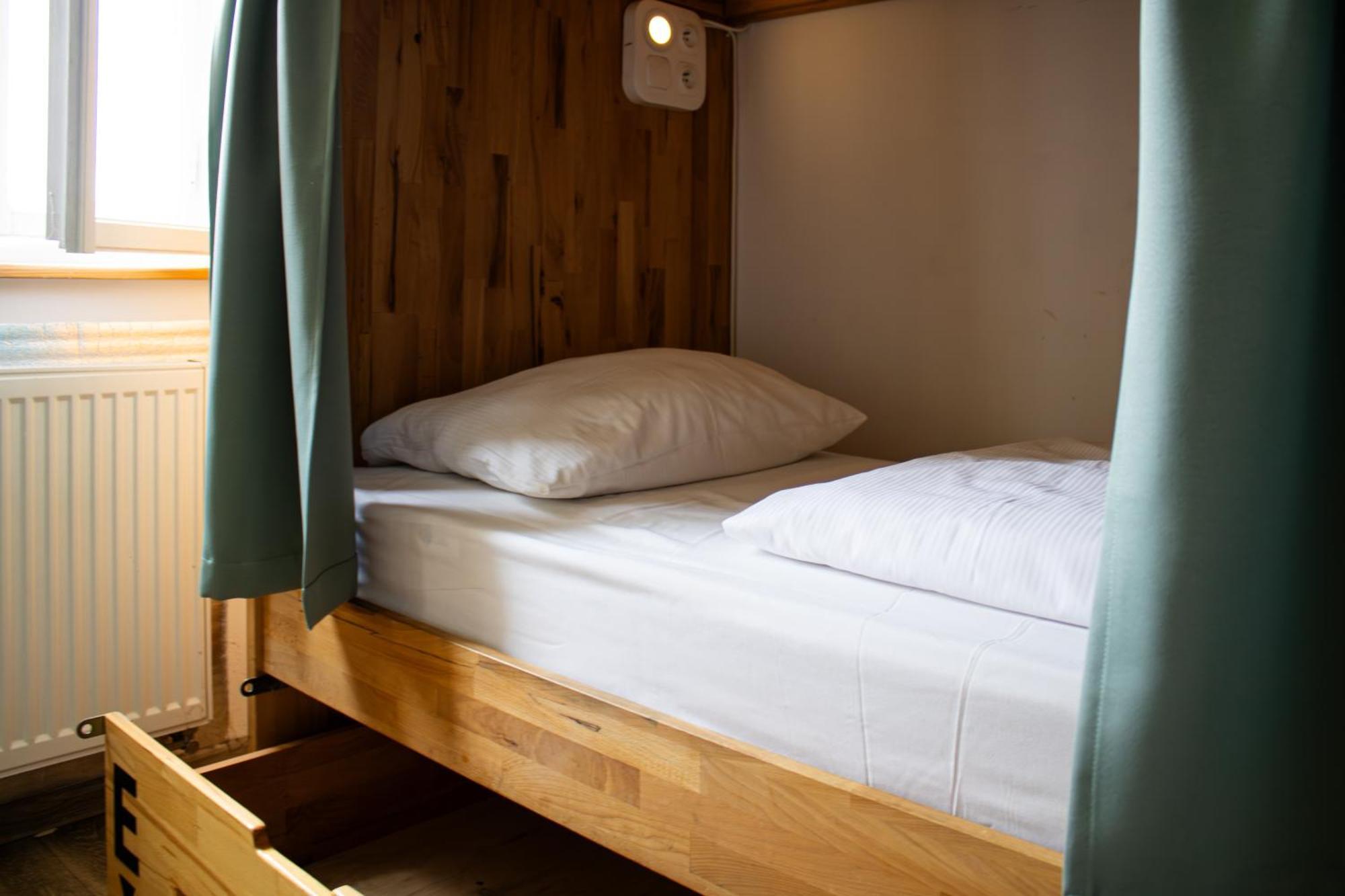 Mixed Dormitory Room 8 Beds