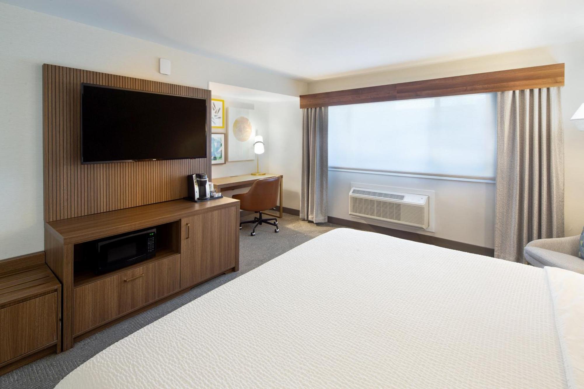 Standard King Room