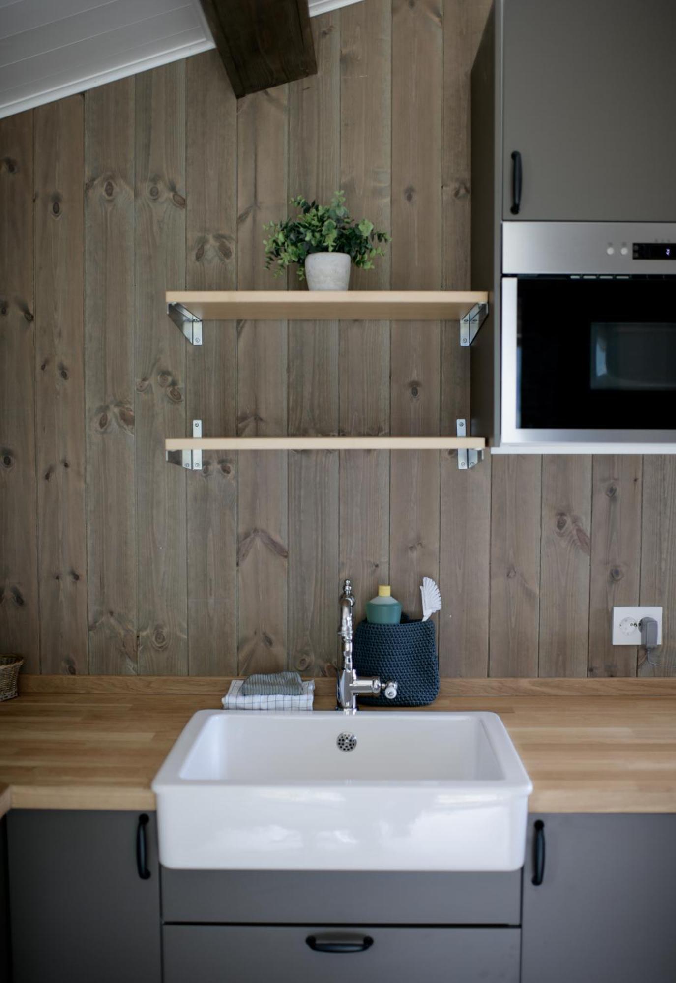 Deluxe Queen Studio