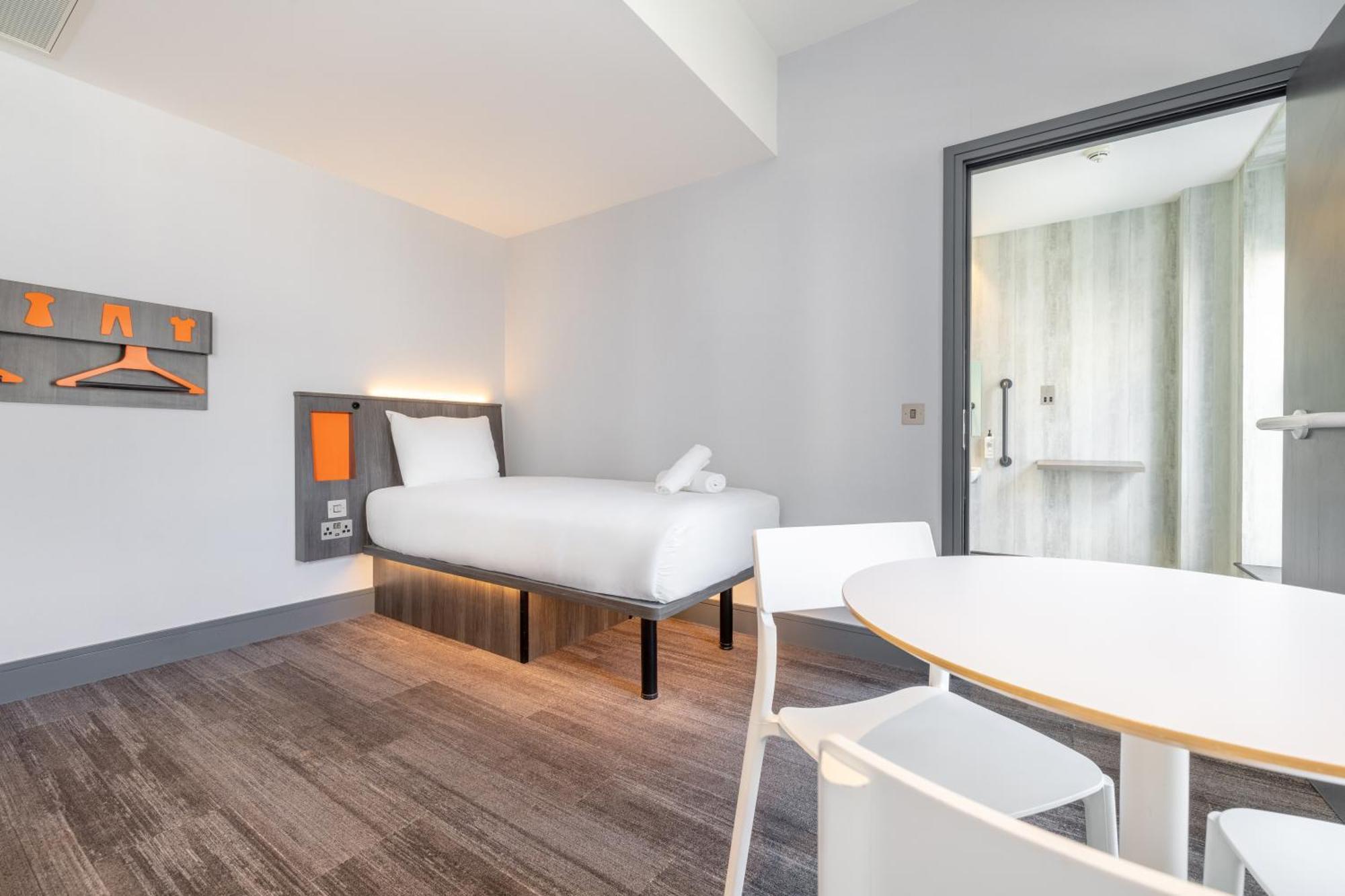 Accessible Triple Room