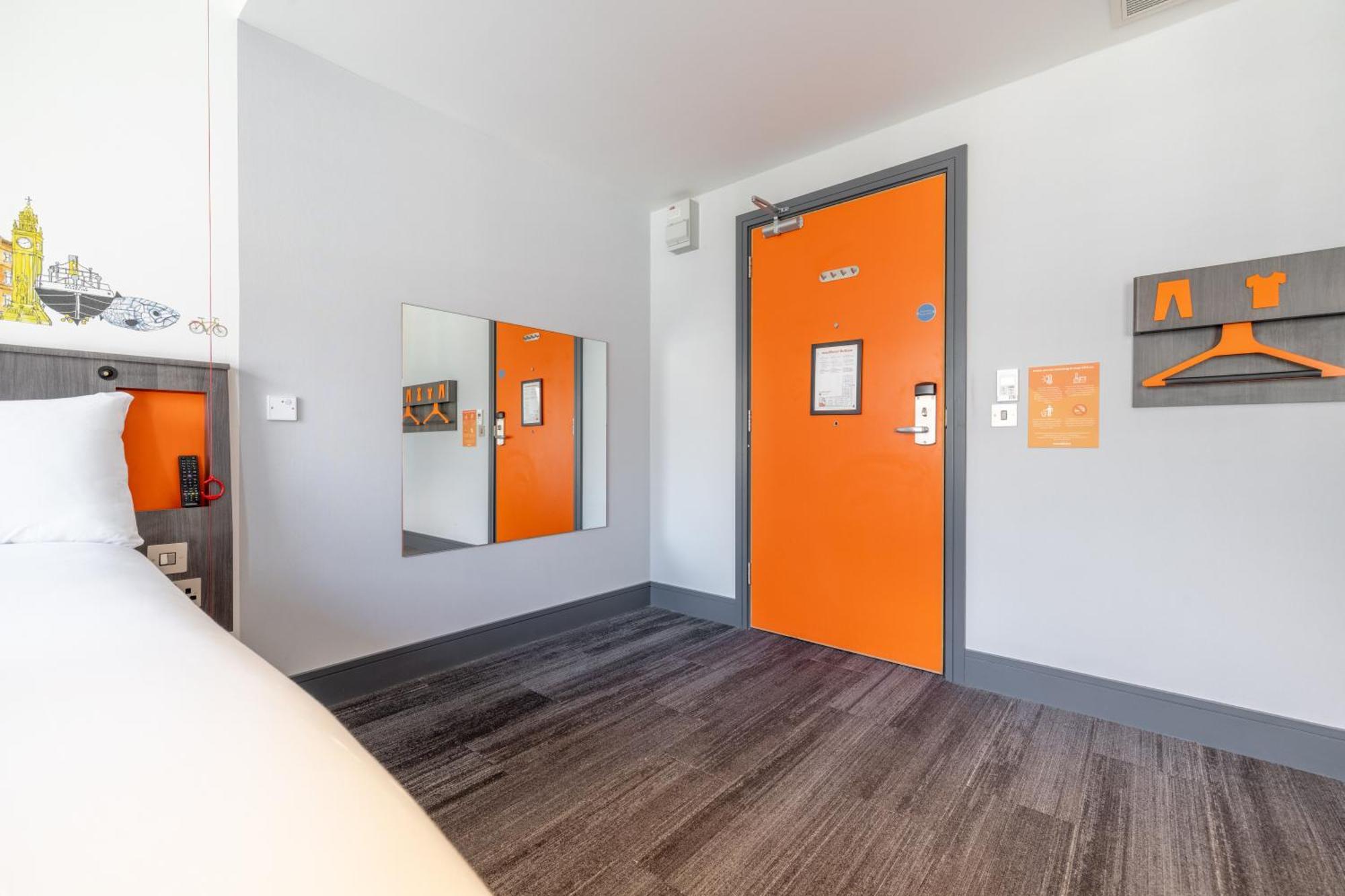Accessible Triple Room