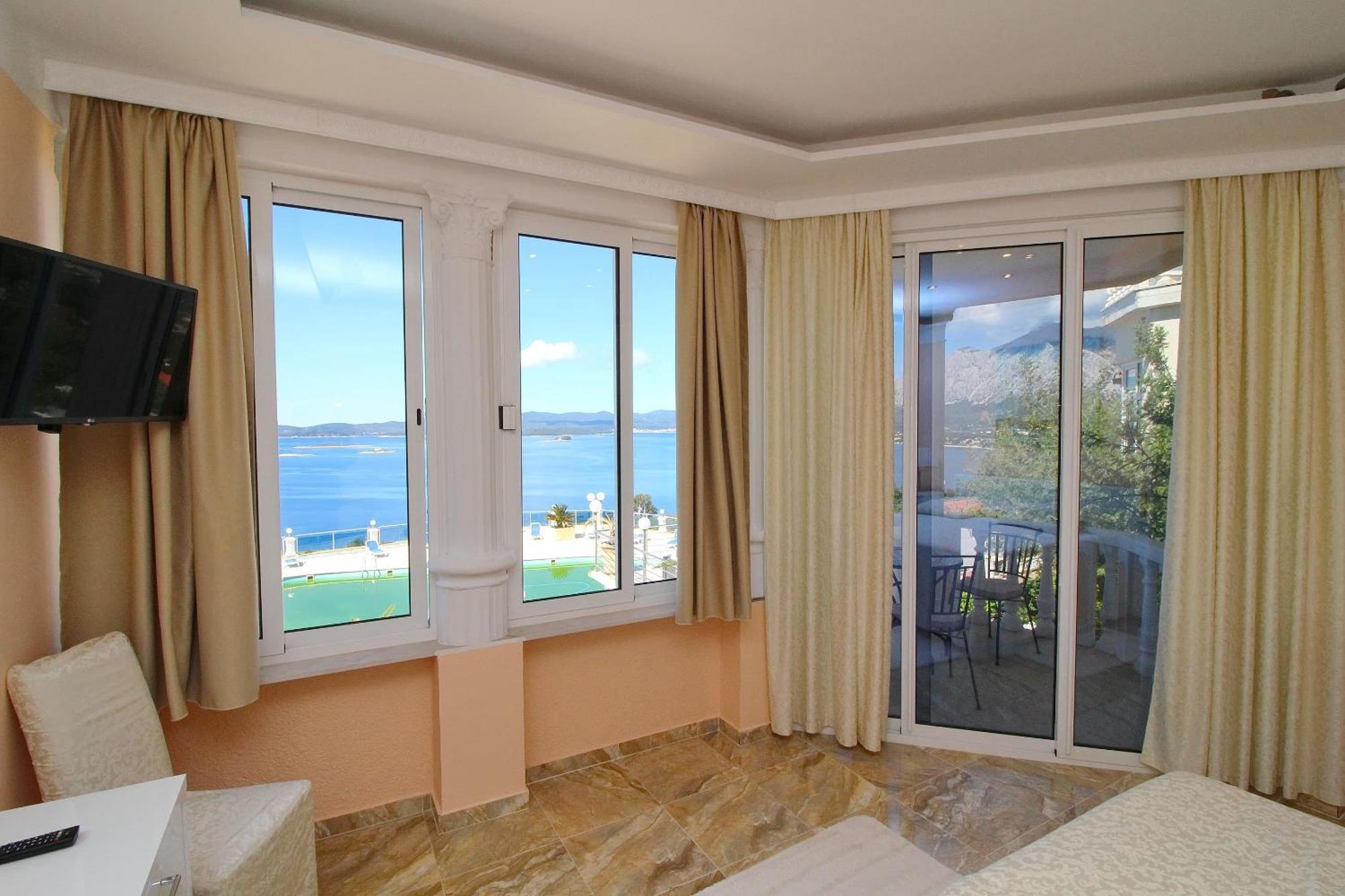 Two-Bedroom Royal Suite Balcony Sea View