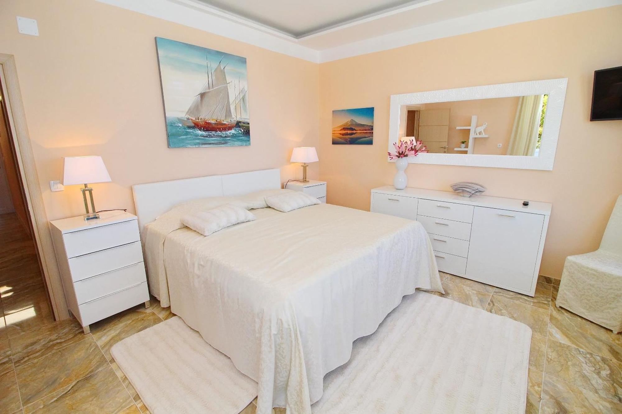 Two-Bedroom Royal Suite Balcony Sea View