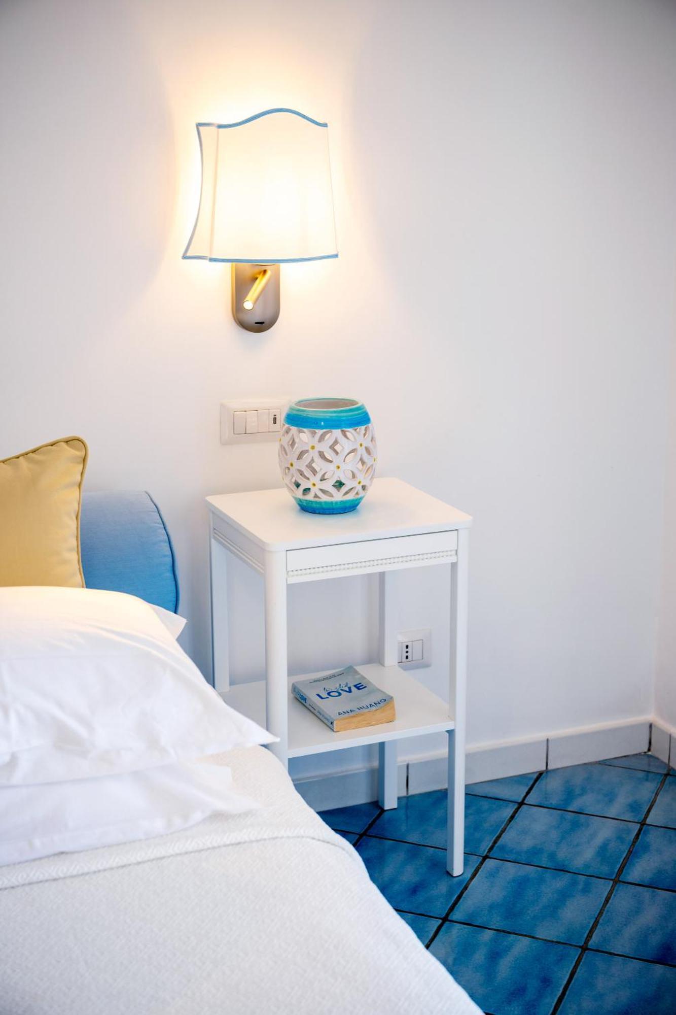 Deluxe Triple Room Sea View
