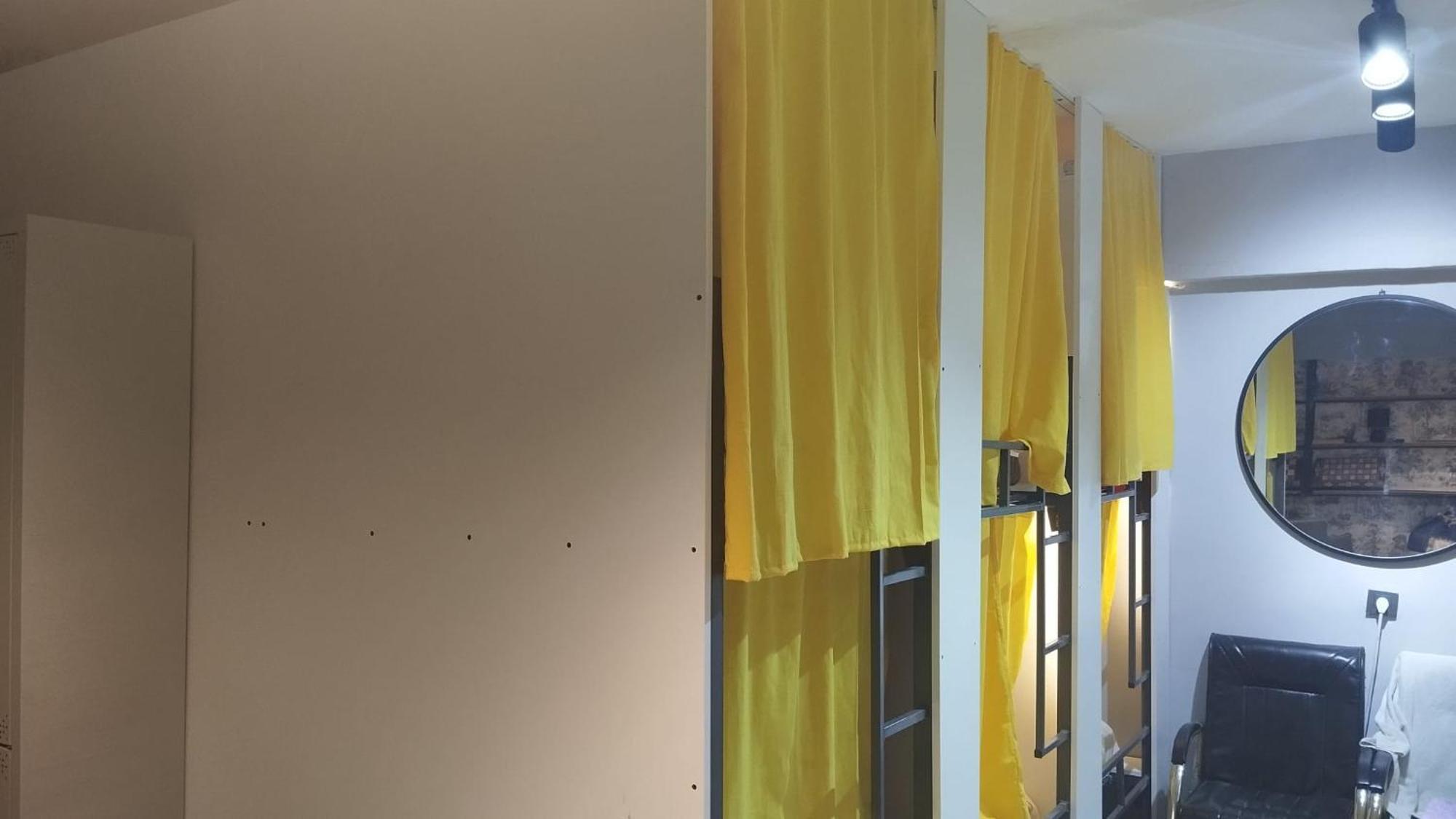 6-Bed Mixed Dormitory Room