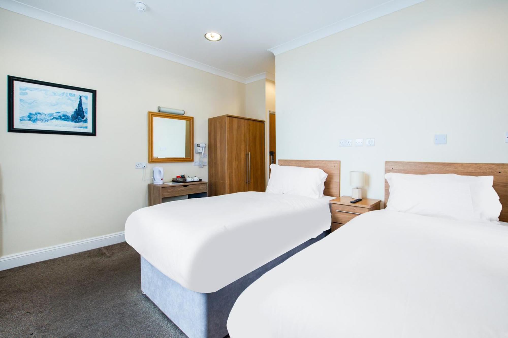 Standard Twin Room