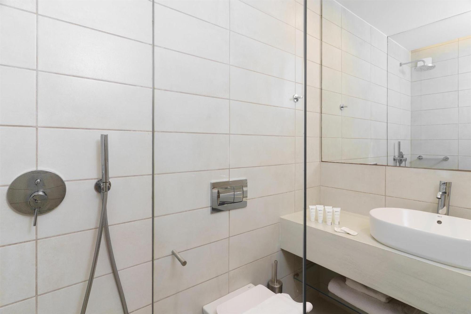 Standard Room Inland view