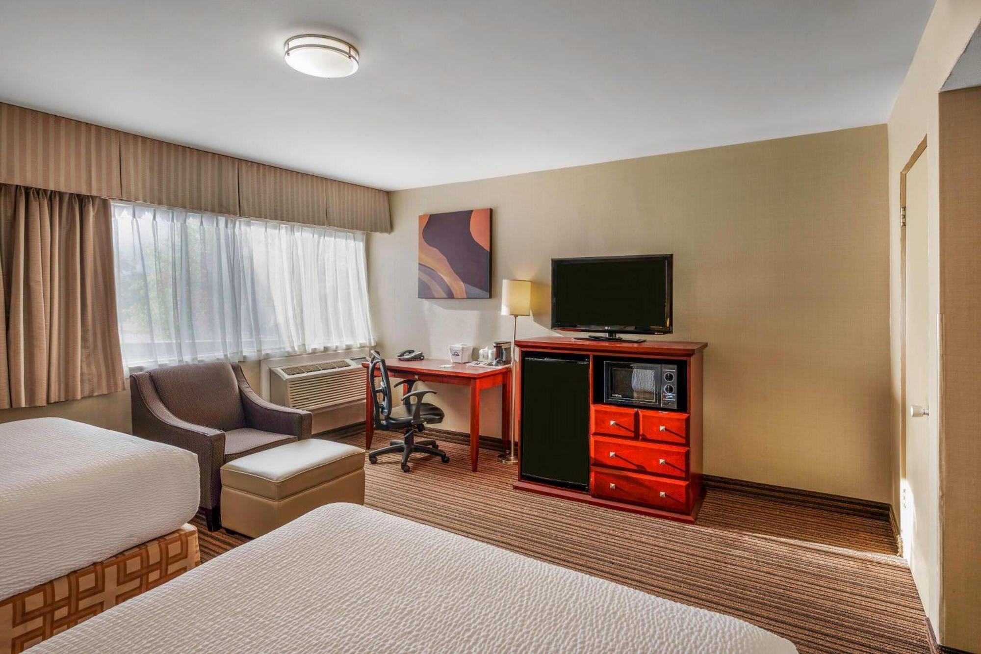 Double Room Two Double Beds Non-Smoking