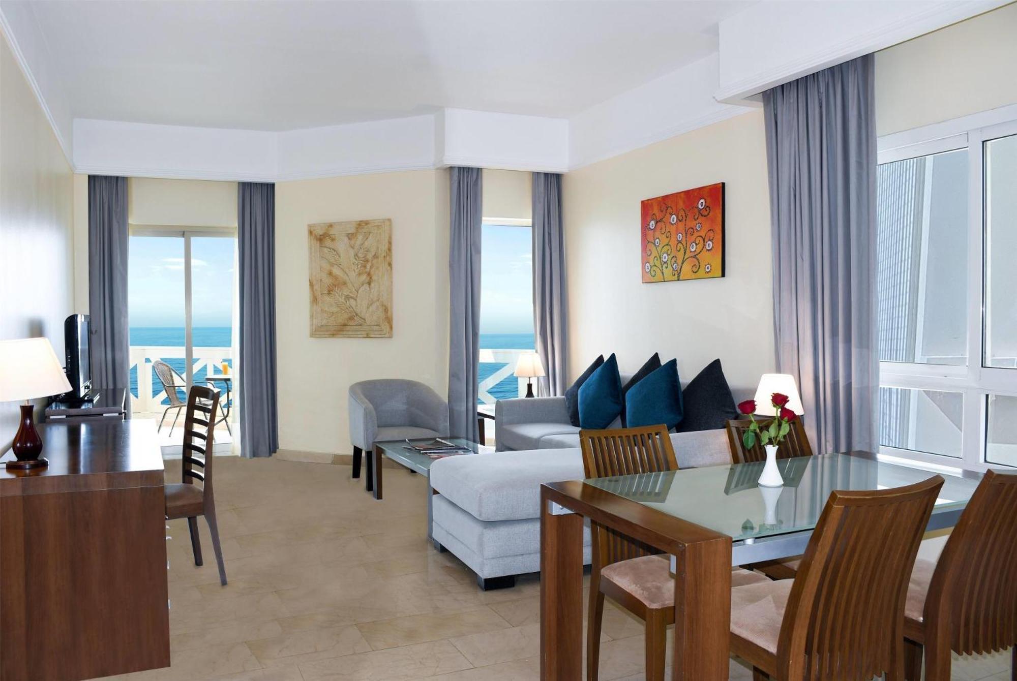 One Bedroom Suite Sea View Smoking