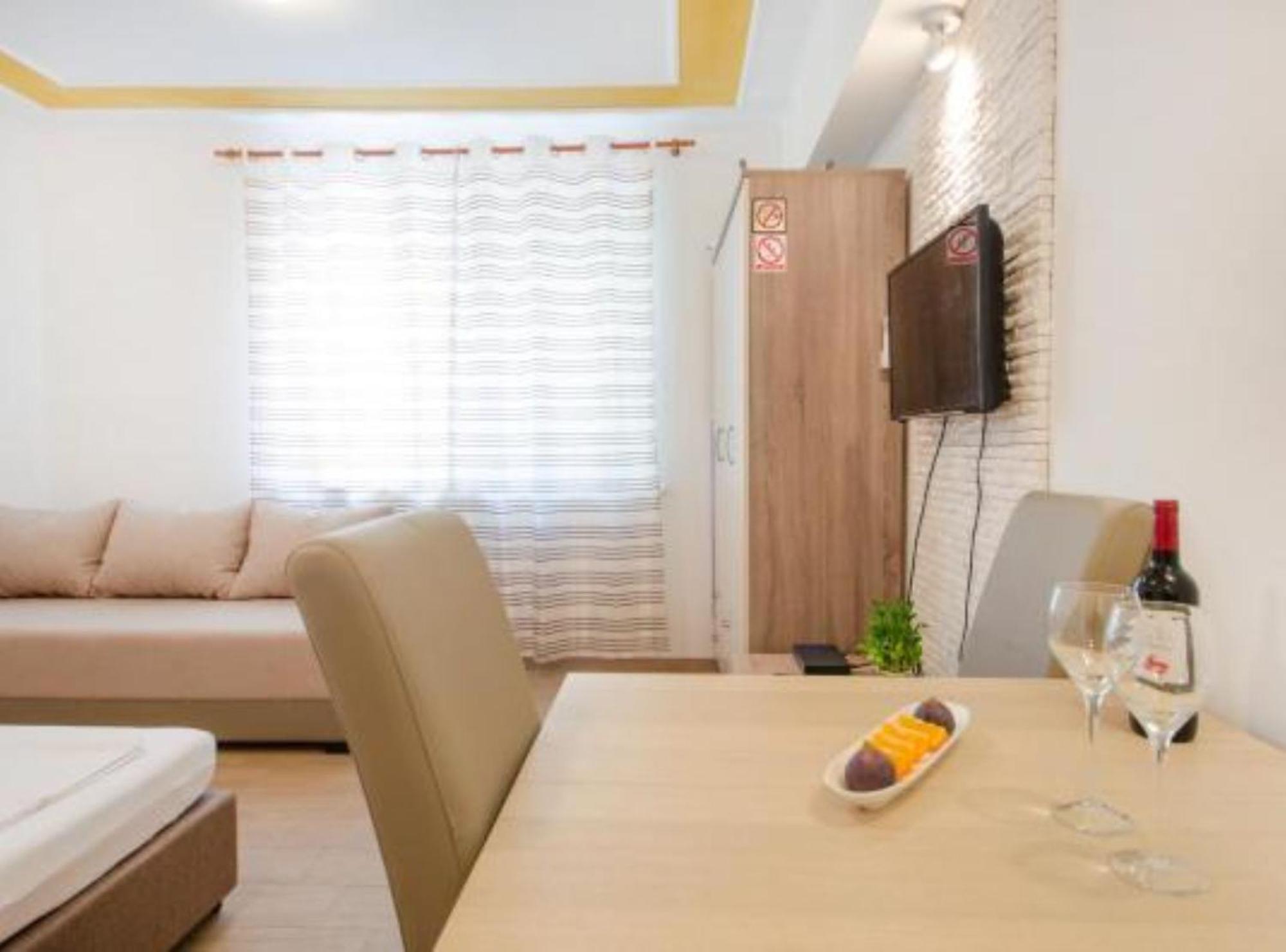 Standard Studio