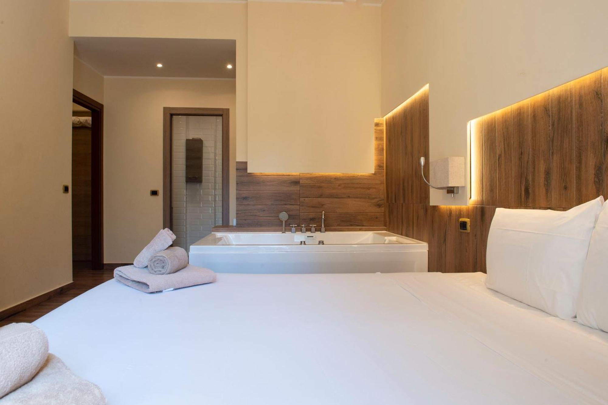 Double Room Spa Bath