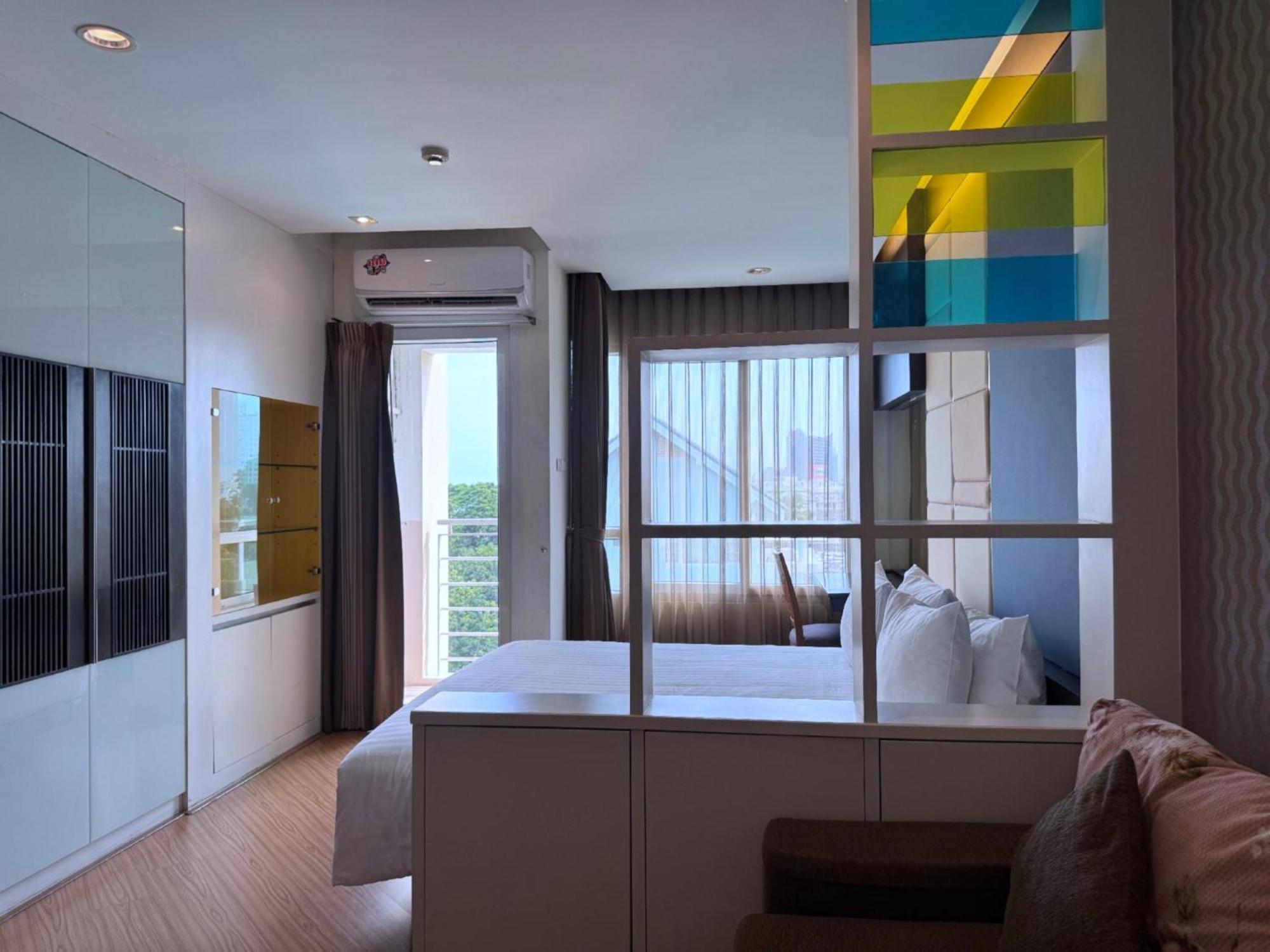 Deluxe Double Room City View