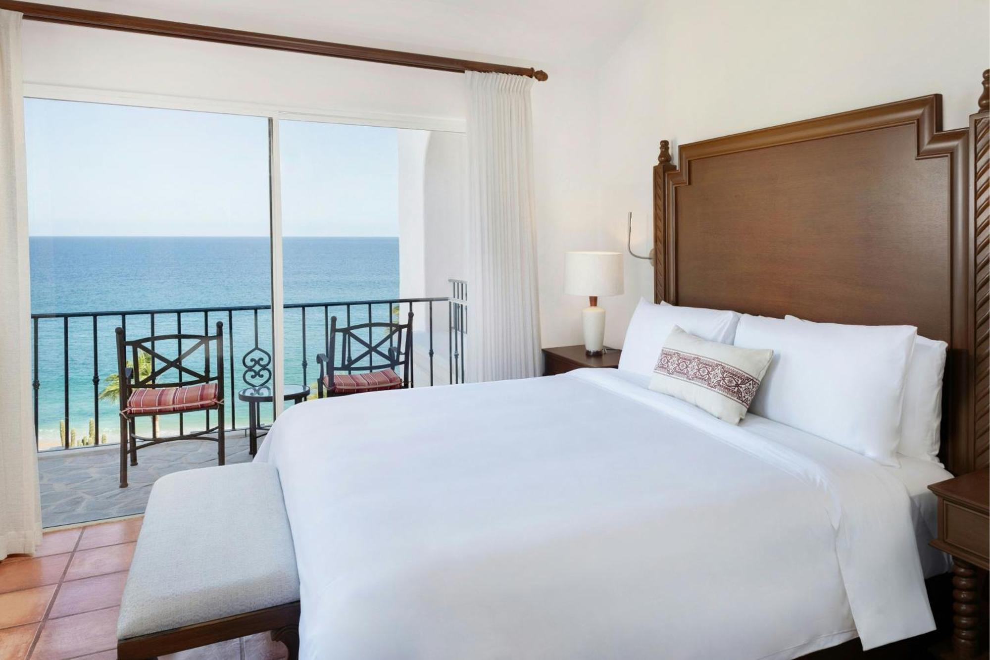 Baja King Room - Oceanfront with Balcony
