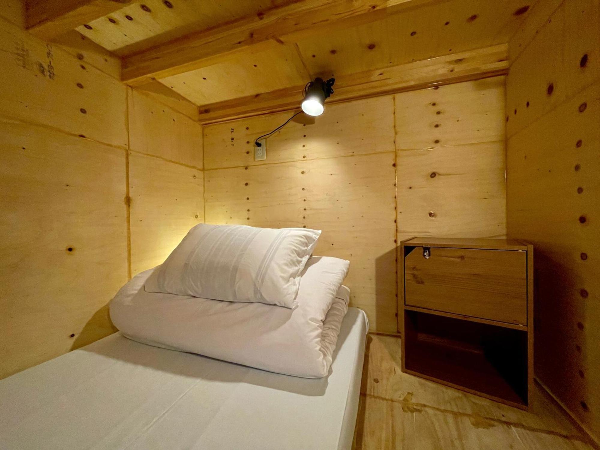 Bed 6-Bed Female Dormitory Room
